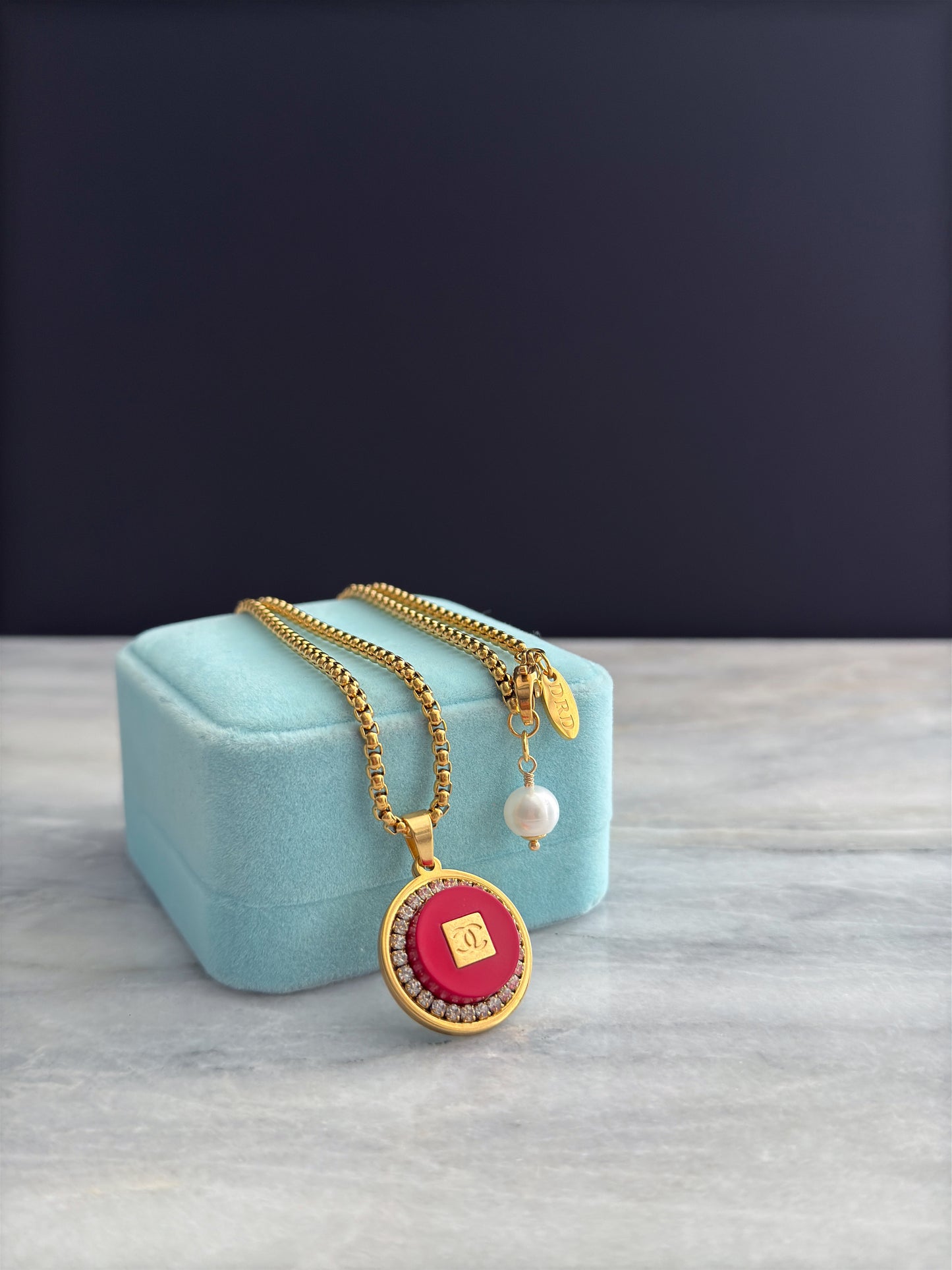 ❤️ Authentic Reworked gold Button Necklace