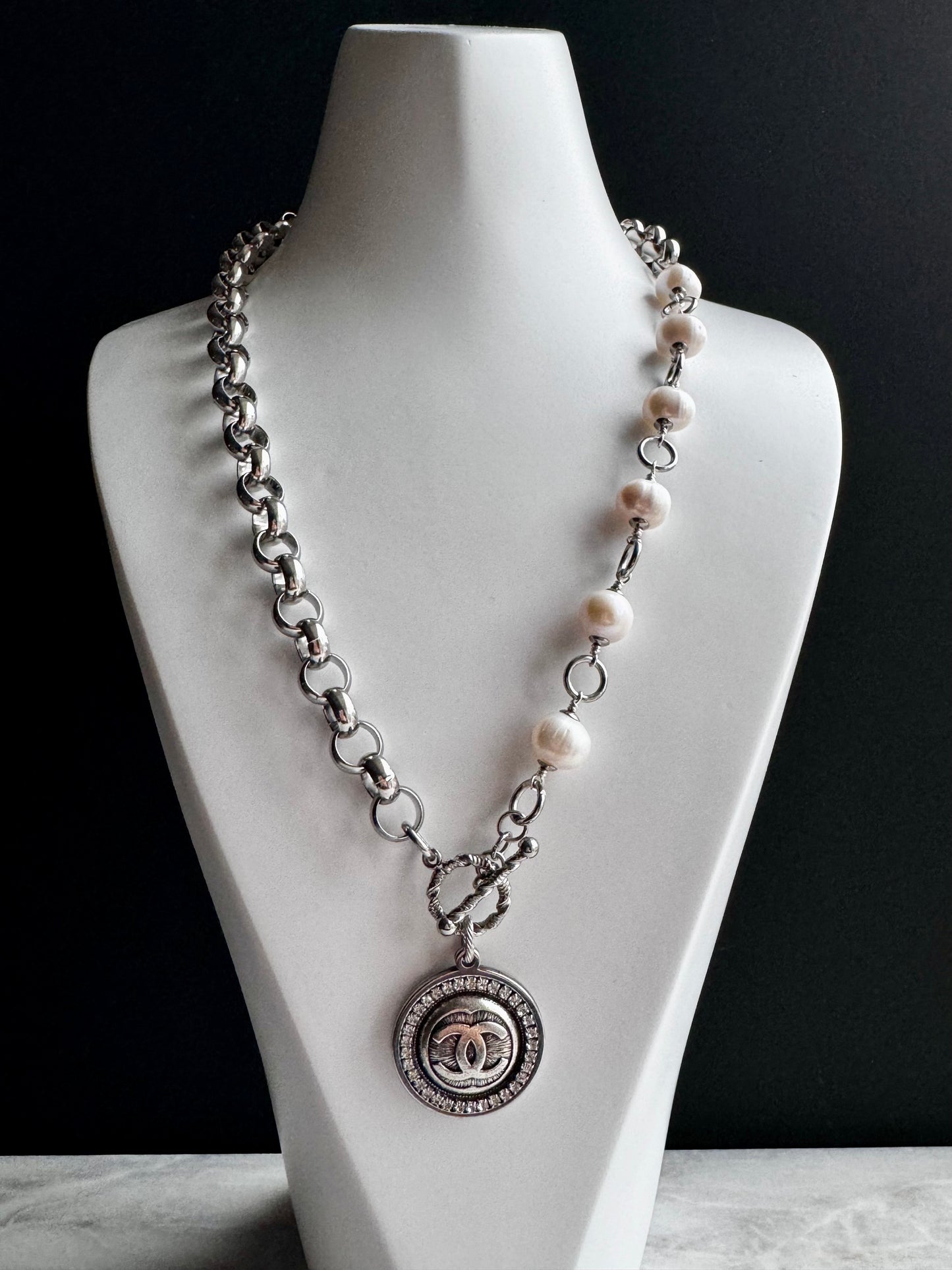 ✨ Extremely rare Authentic Reworked silver Button Necklace