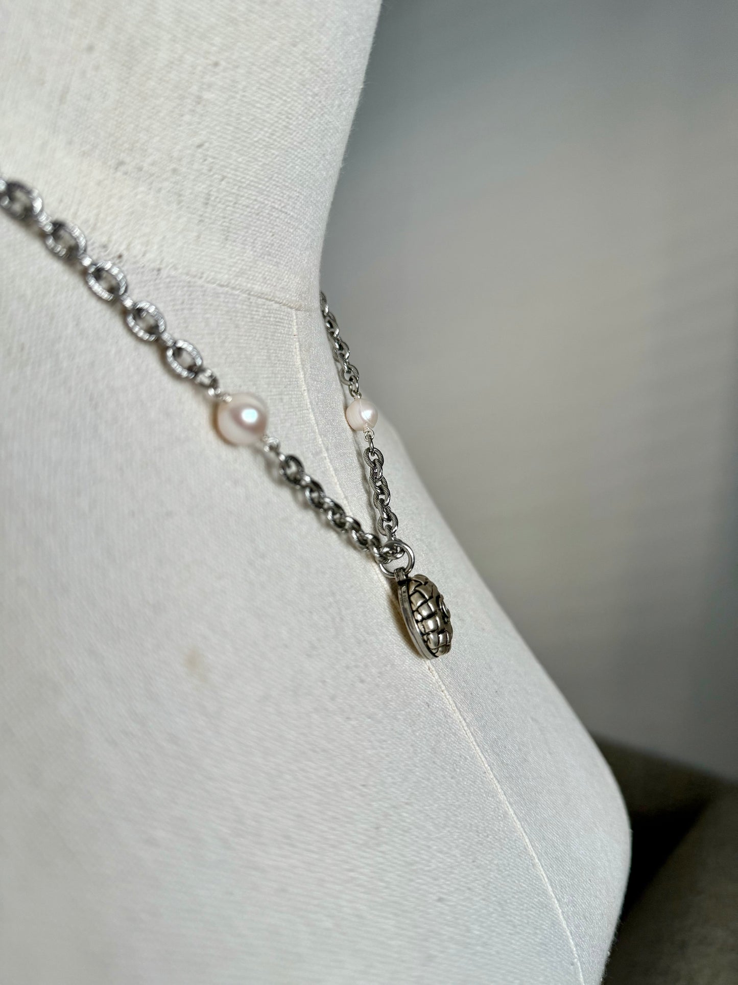 🖤 Extremely rare Authentic Reworked silver Button Necklace