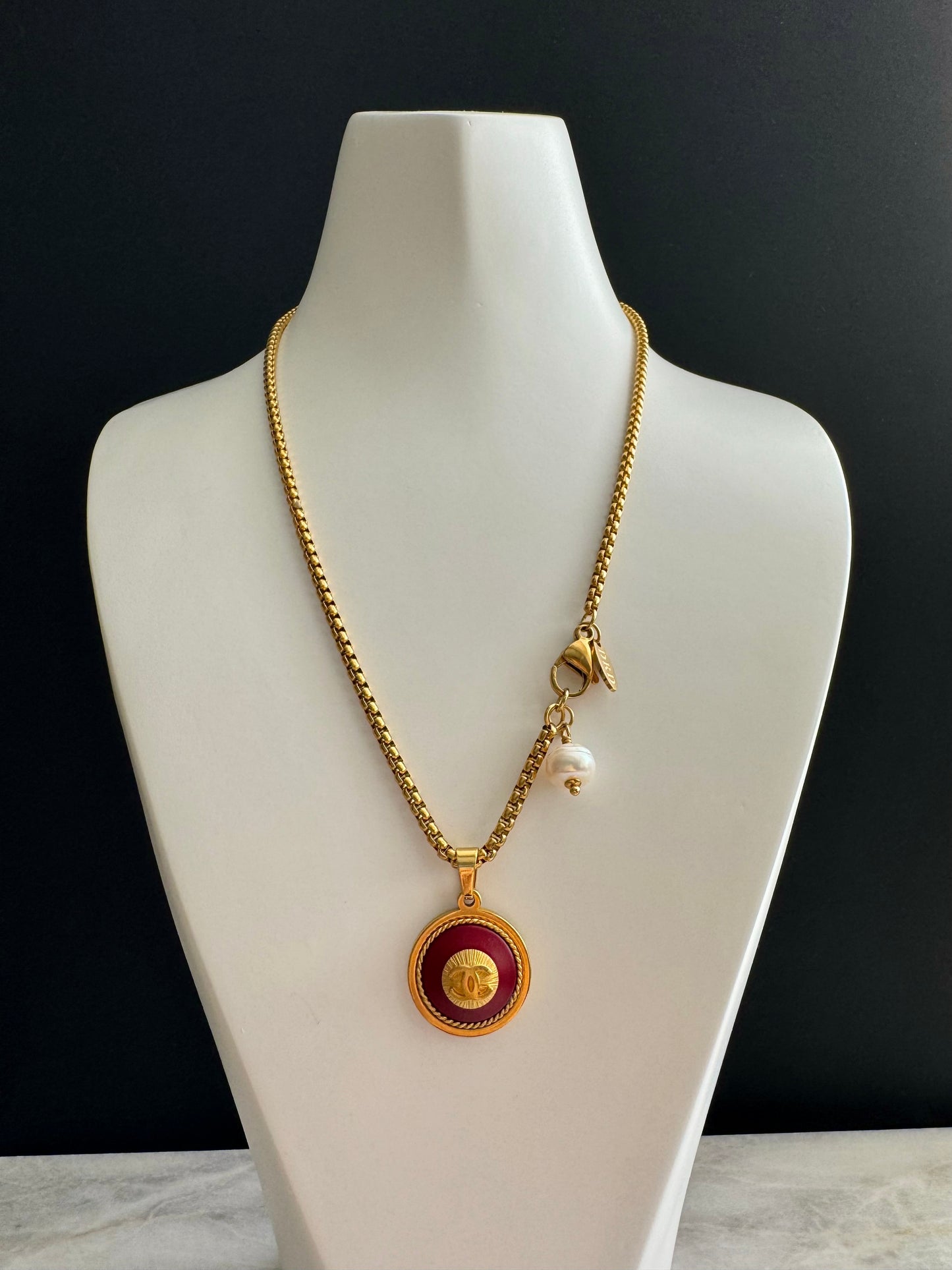 ❤️ reworked burgundy button necklace