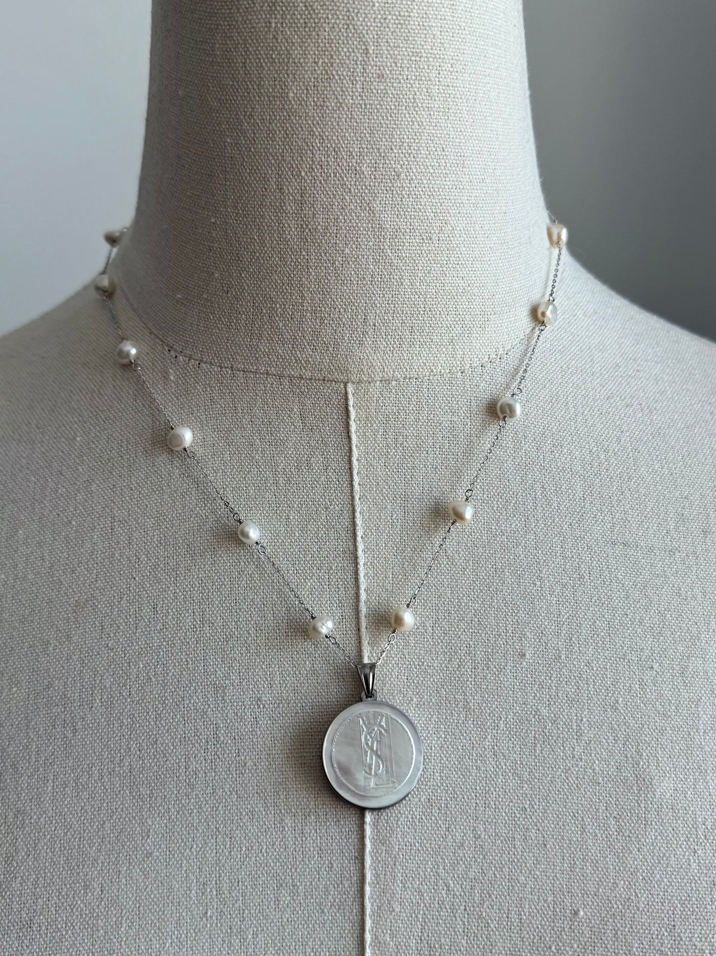 🤍 One of a kind Authentic YSL Reworked button pearl necklace -