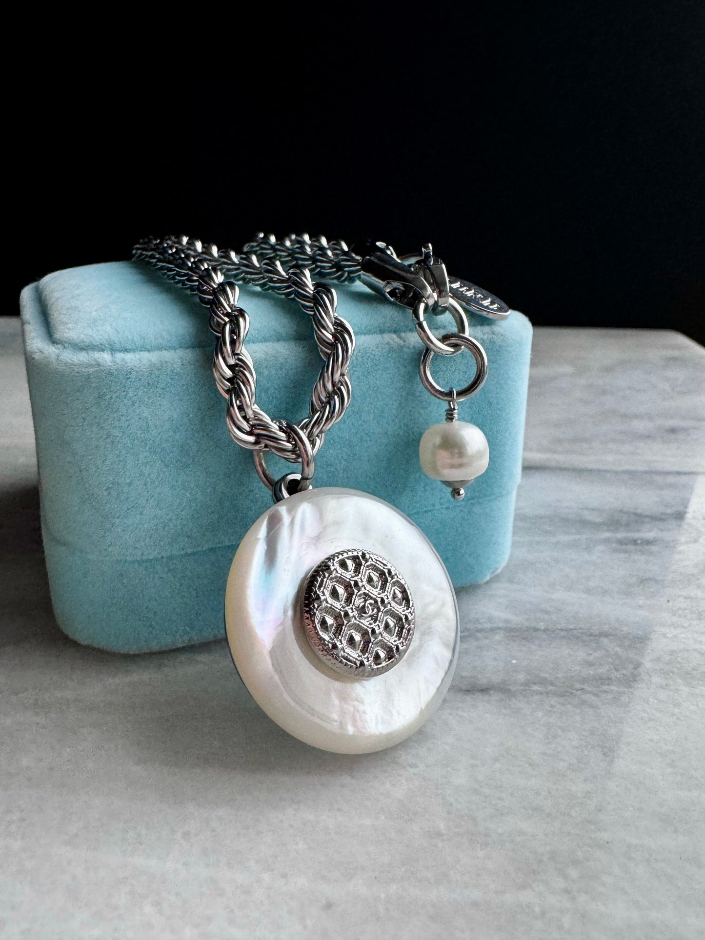 🤍 MOTHER OF PEARL One of a kind Authentic Reworked button necklace