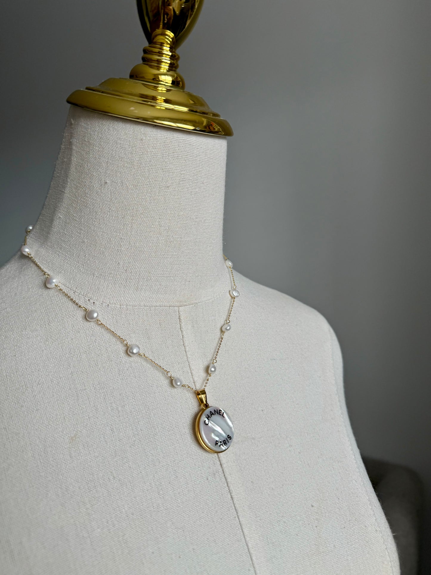 🤍 One of a kind delicate Authentic Reworked button necklace