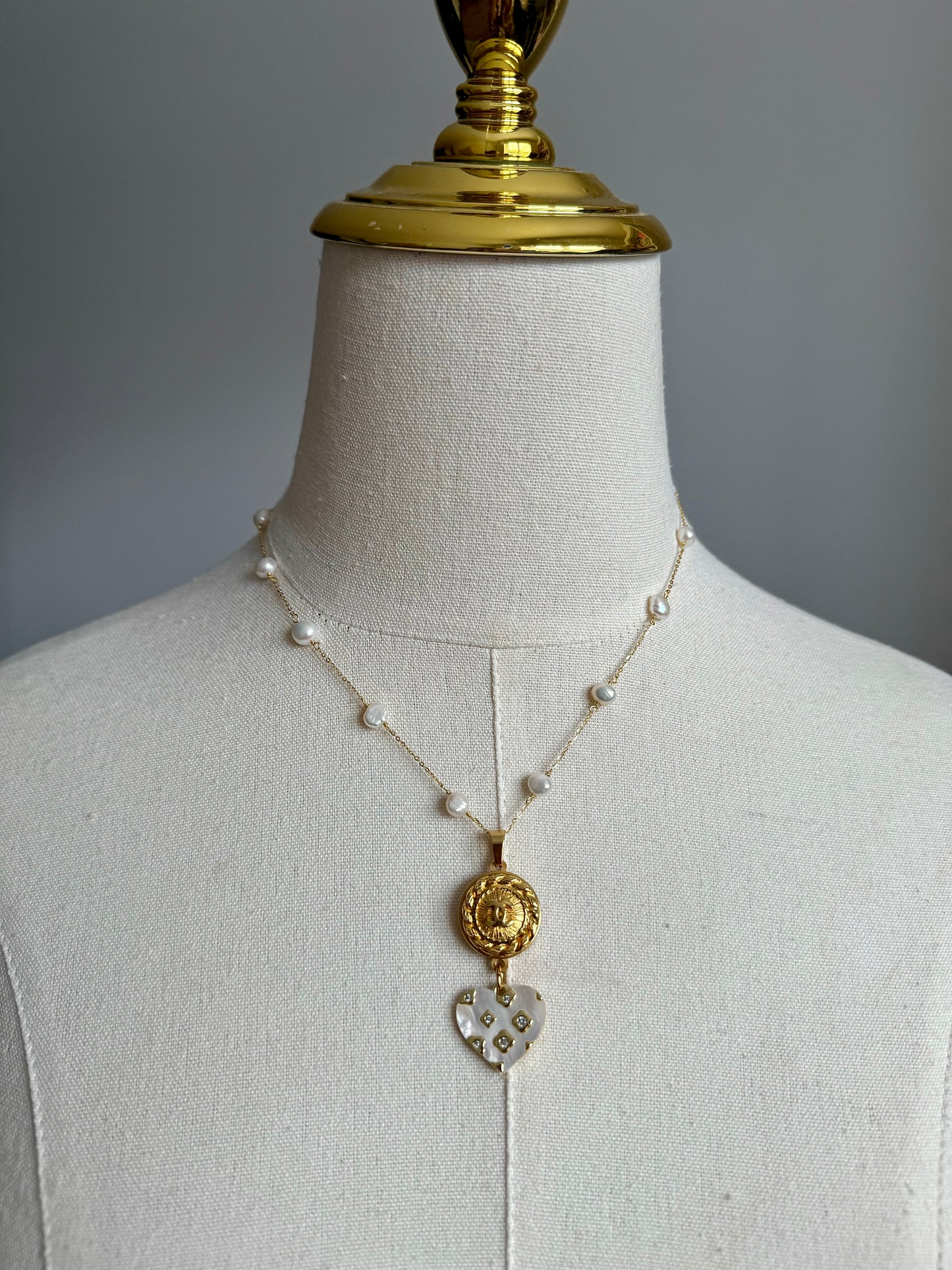 🤍 One of a kind delicate Authentic Reworked button necklace