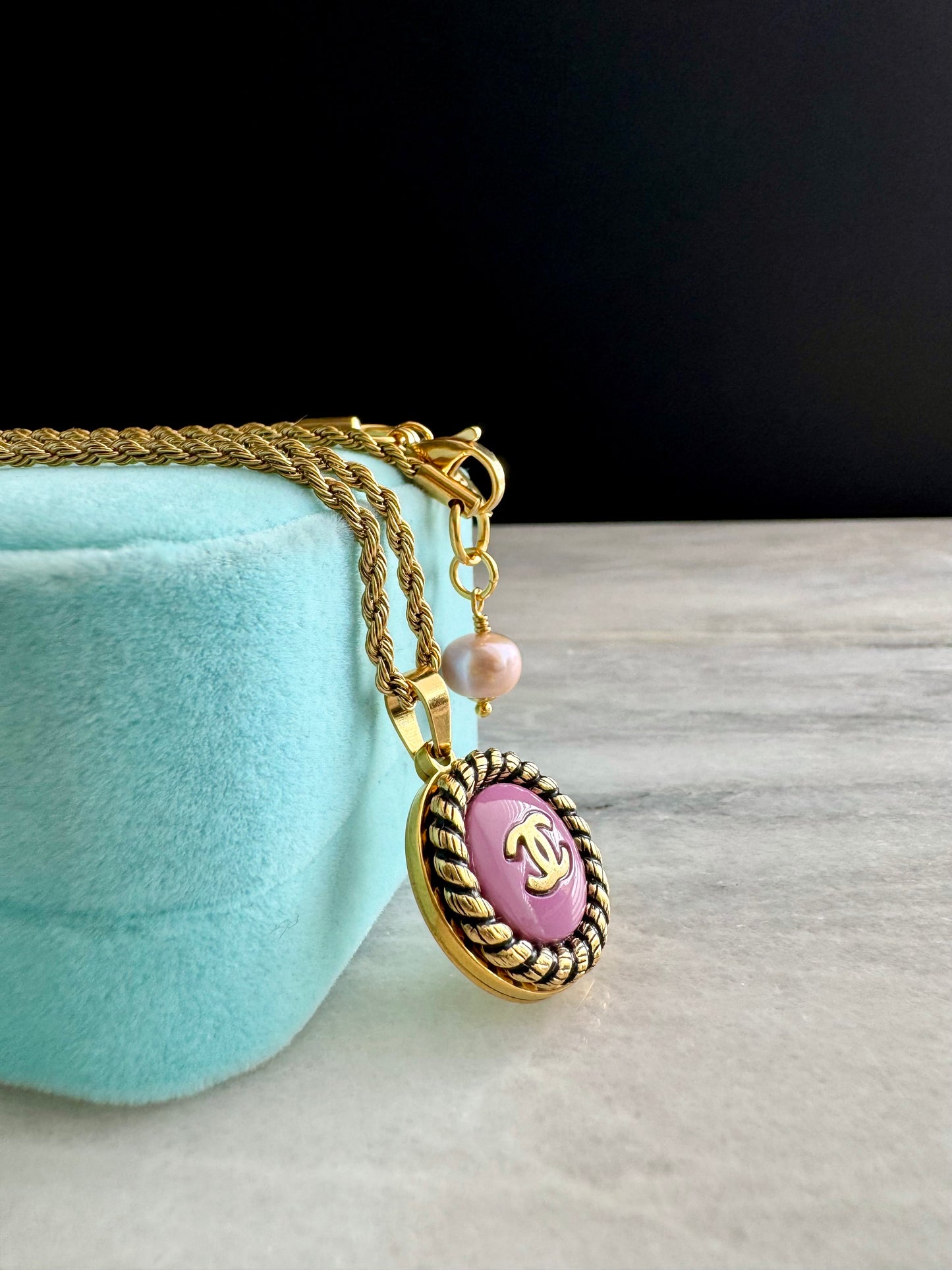 💜 reworked lilac enamel button necklace