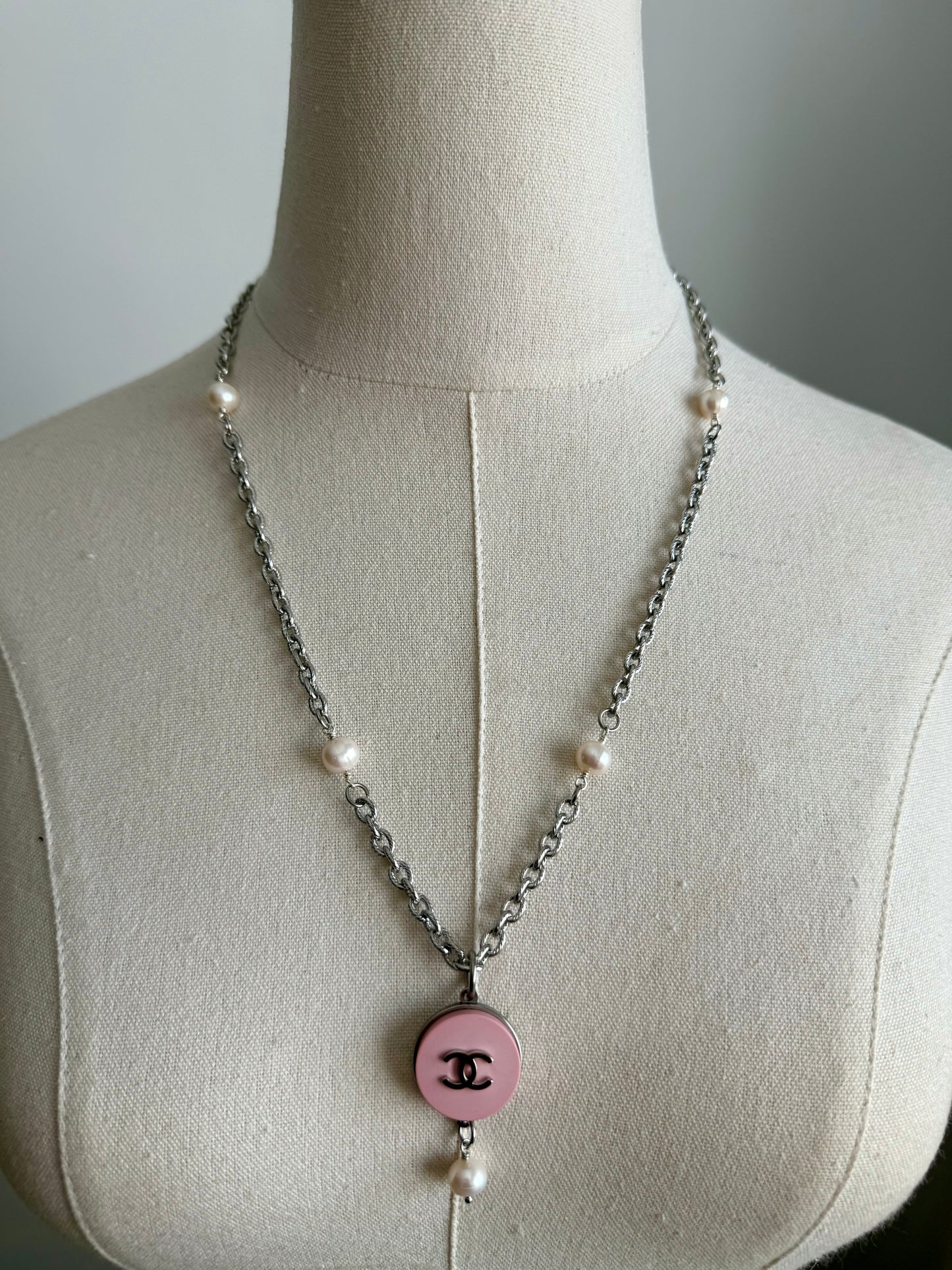 🖤 Extremely rare Authentic Reworked silver Button Necklace