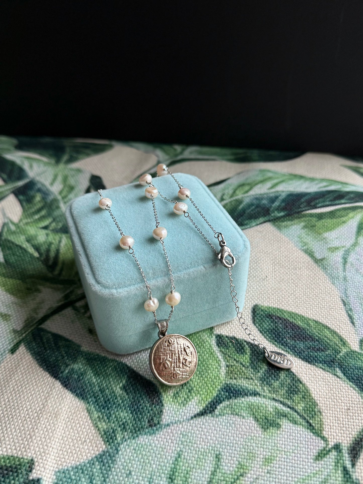🤍 One of a kind Authentic Reworked button pearl necklace