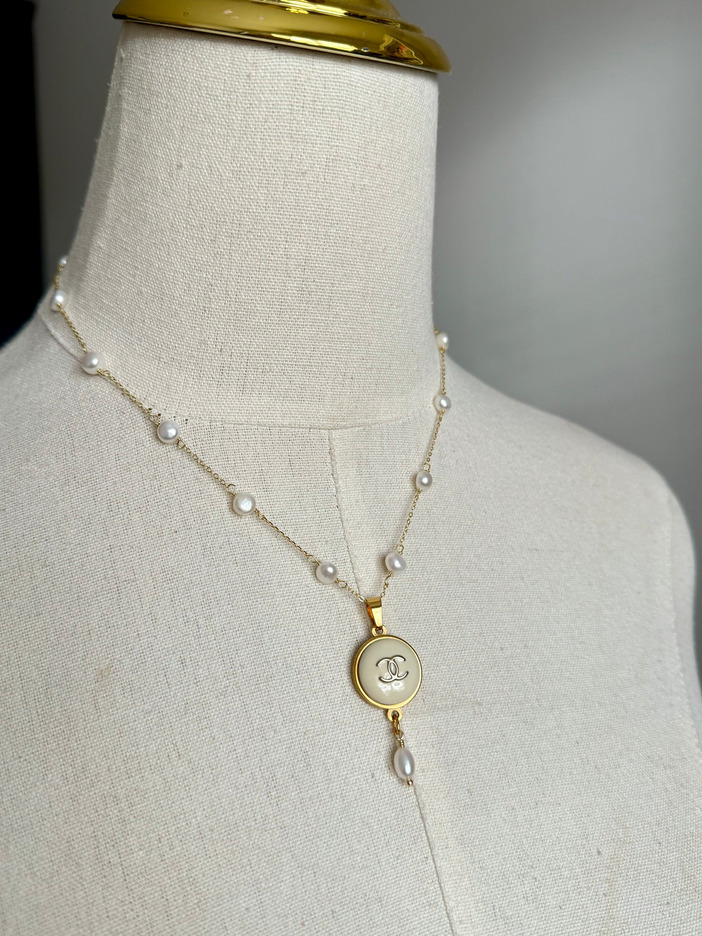 🤍 One of a kind delicate Authentic Reworked button necklace