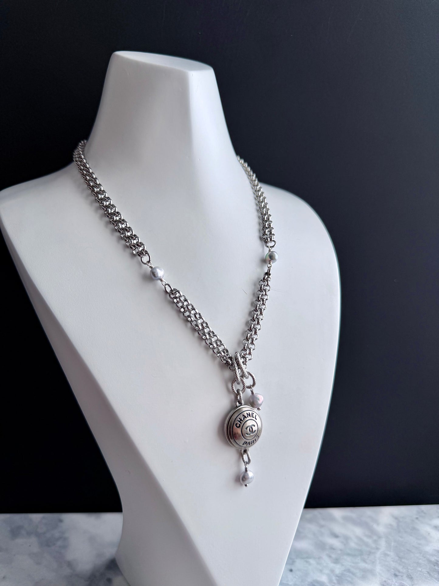 ✨ Extremely rare Authentic Reworked silver Button Necklace