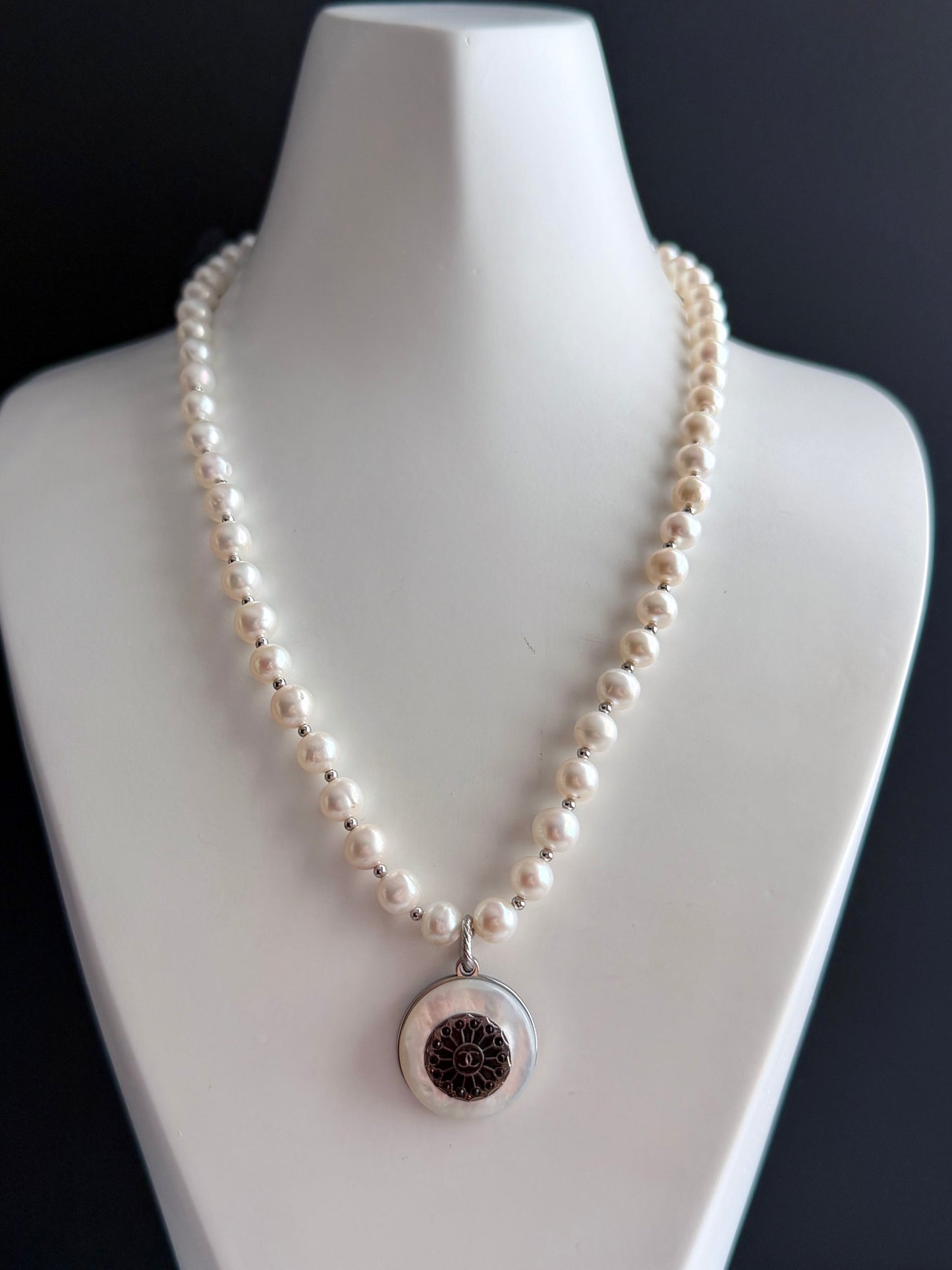 🤍 ONE OF A KIND - Authentic Button genuine pearl Necklace