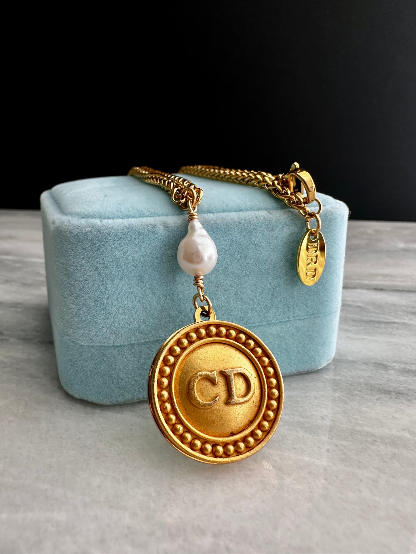SUPER RARE Large Vintage Authentic Gold DIOR button pearl Necklace