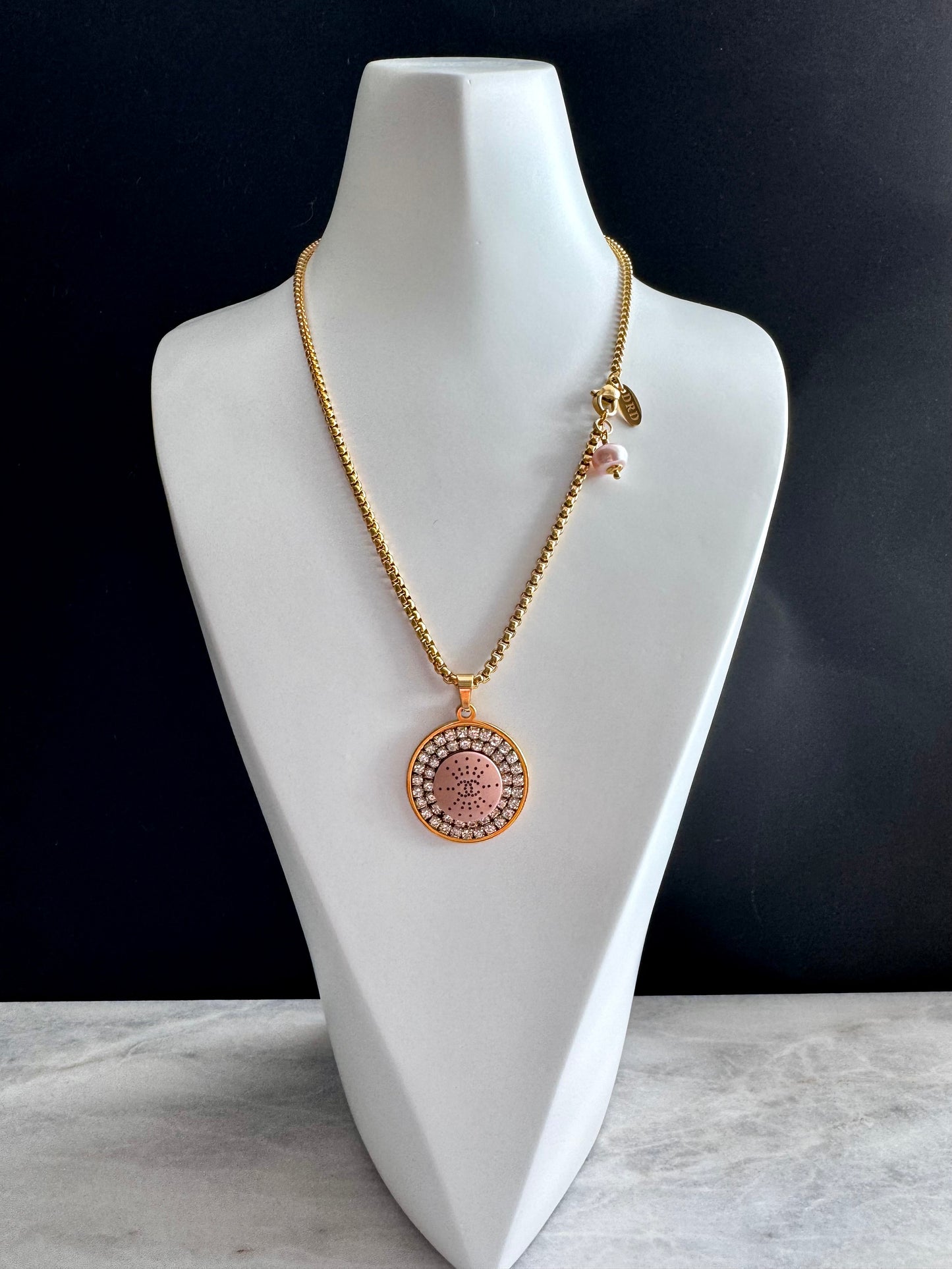 ✨SUPER RARE Large Vintage Authentic reworked Gold button Necklace