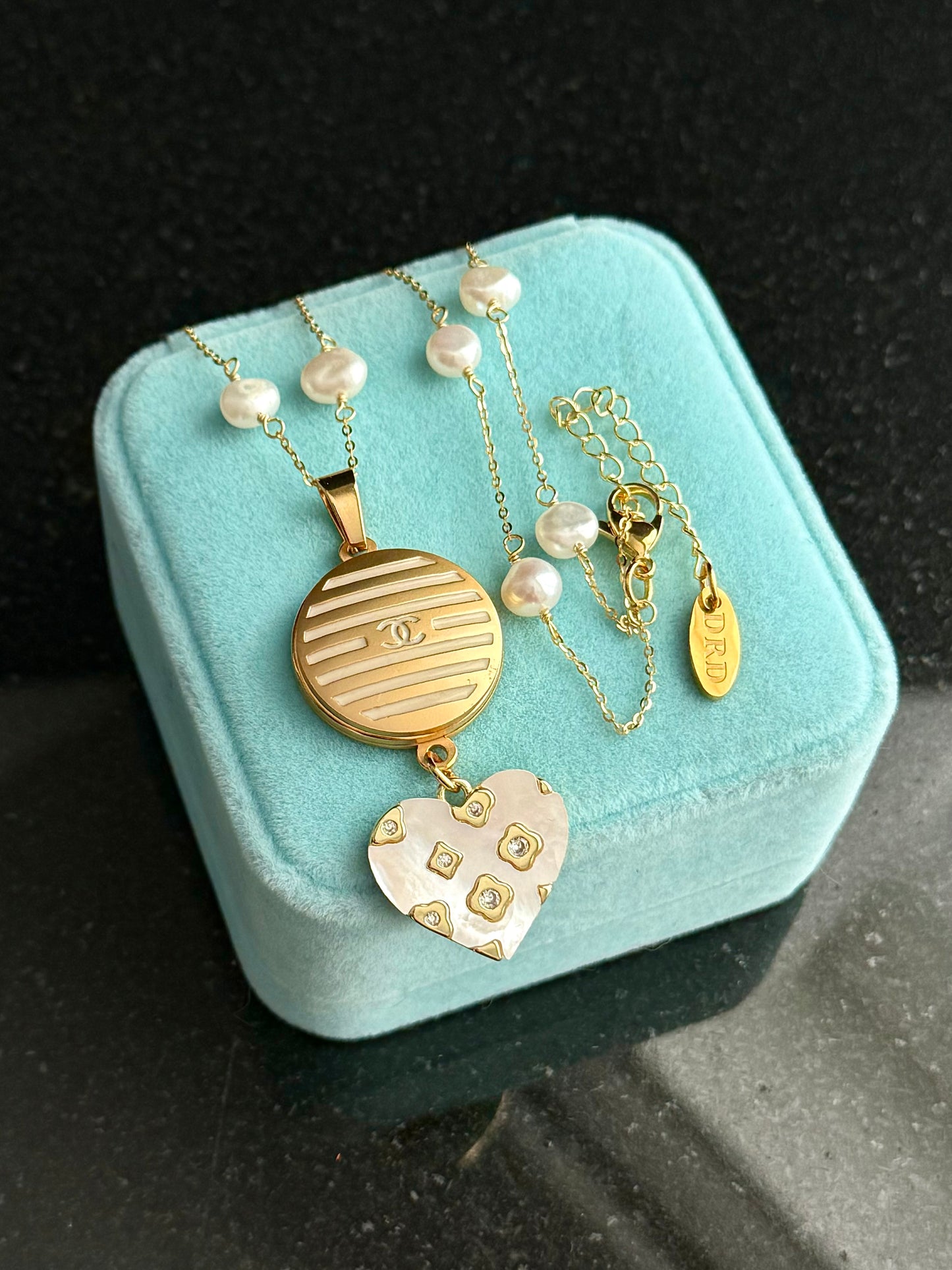 🤍 One of a kind delicate Authentic Reworked button necklace