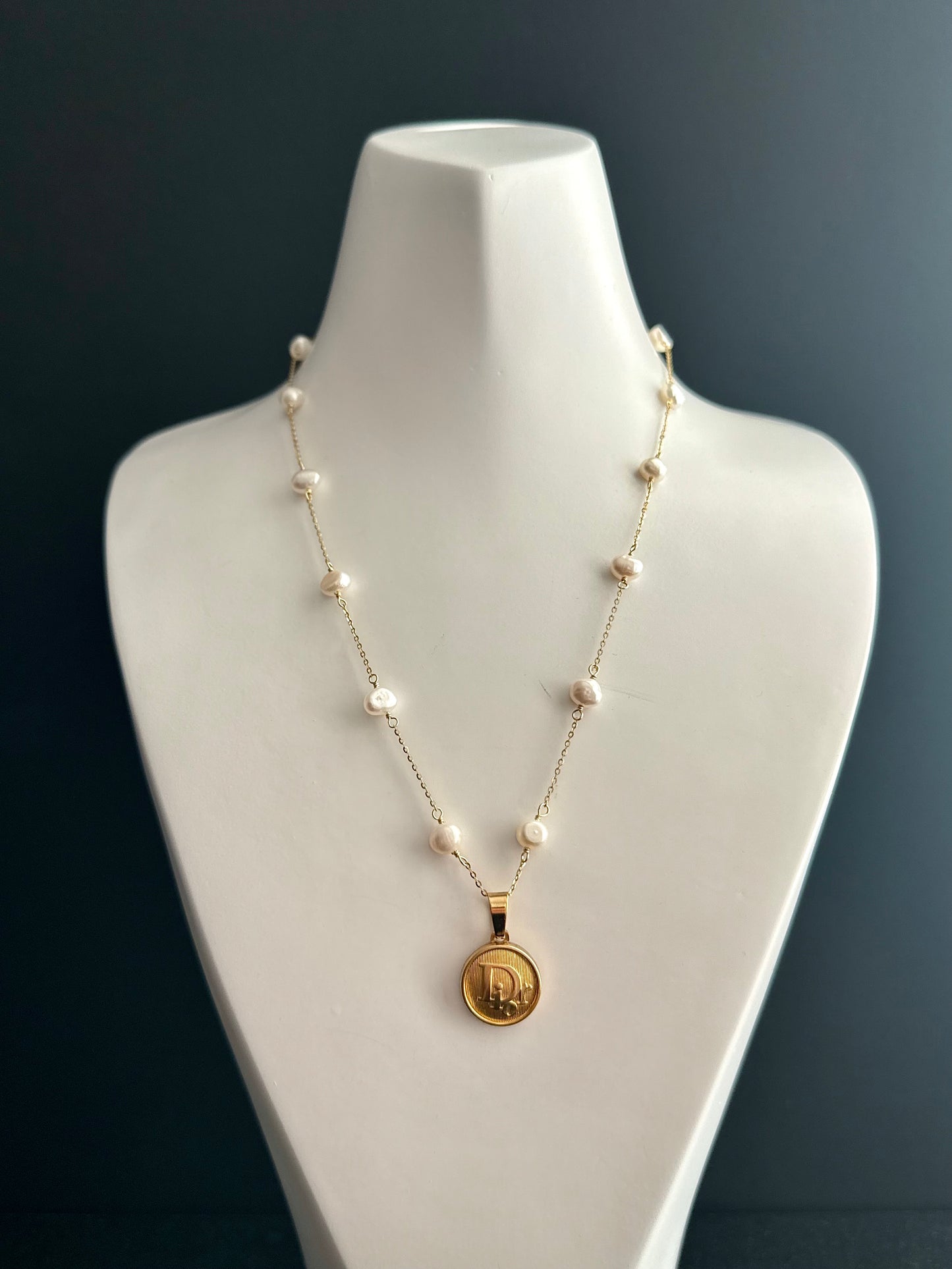 ✨ SMALL DELICATE PENDANT One of a kind delicate Authentic Reworked Vintage button necklace