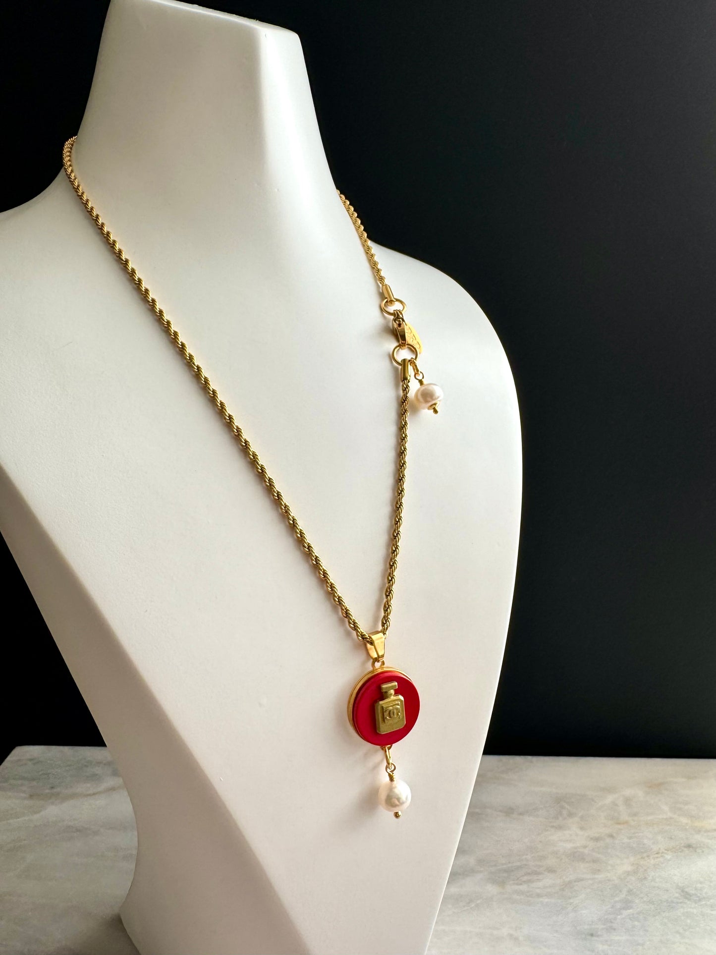 ❤️ EXTREMELY RARE reworked red button necklace