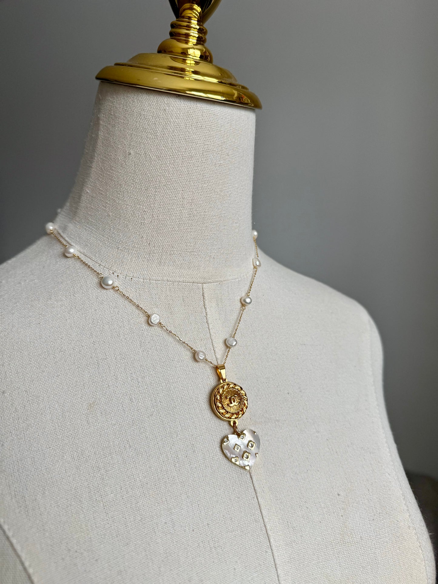 🤍 One of a kind delicate Authentic Reworked button necklace