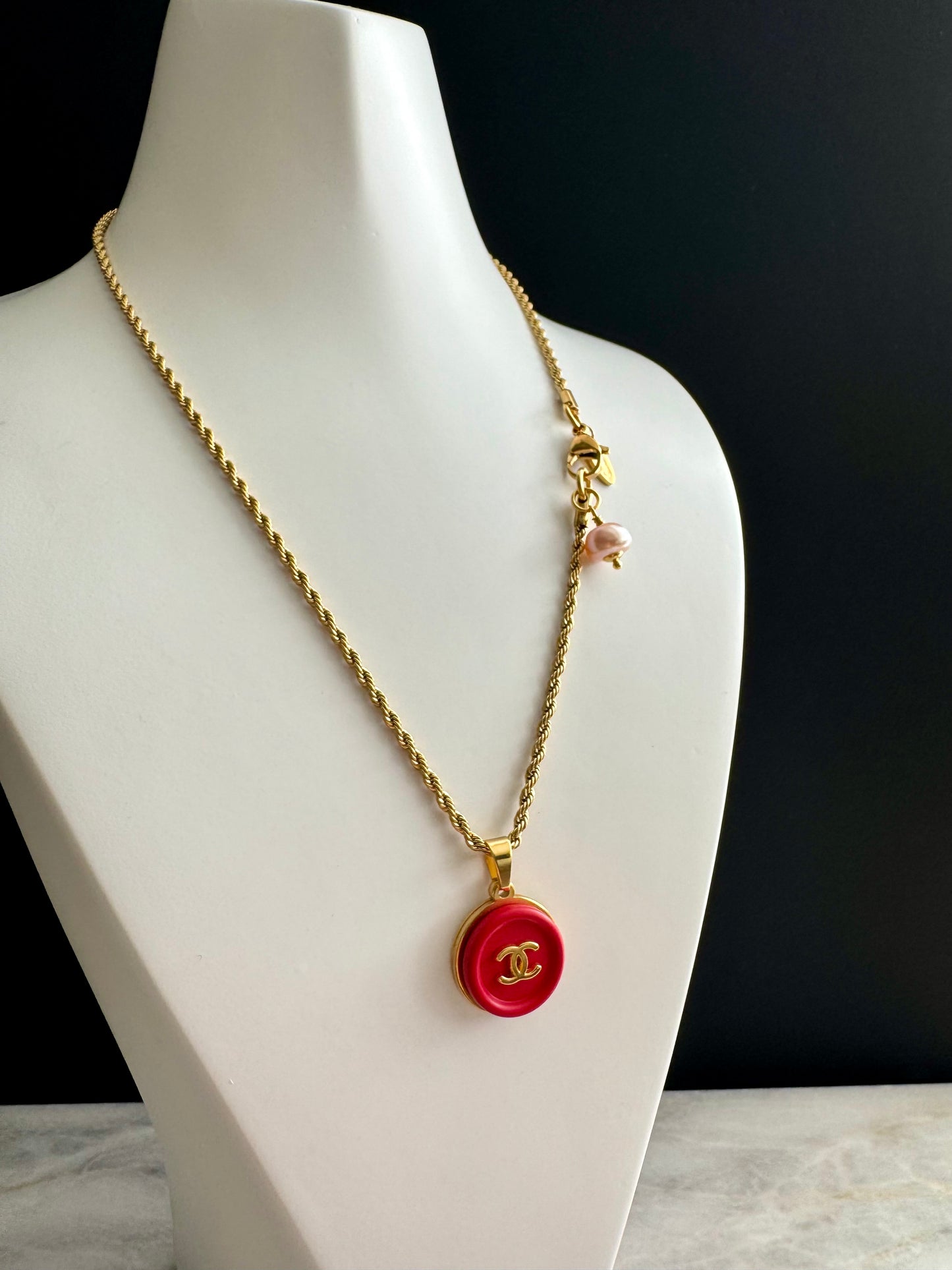 ❤️ EXTREMELY RARE reworked red button necklace