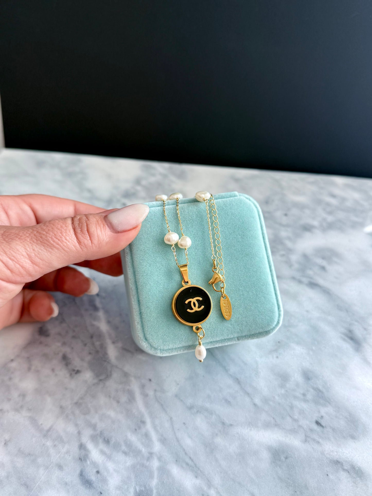 🖤 One of a kind delicate Rare Vintage Authentic Reworked button necklace
