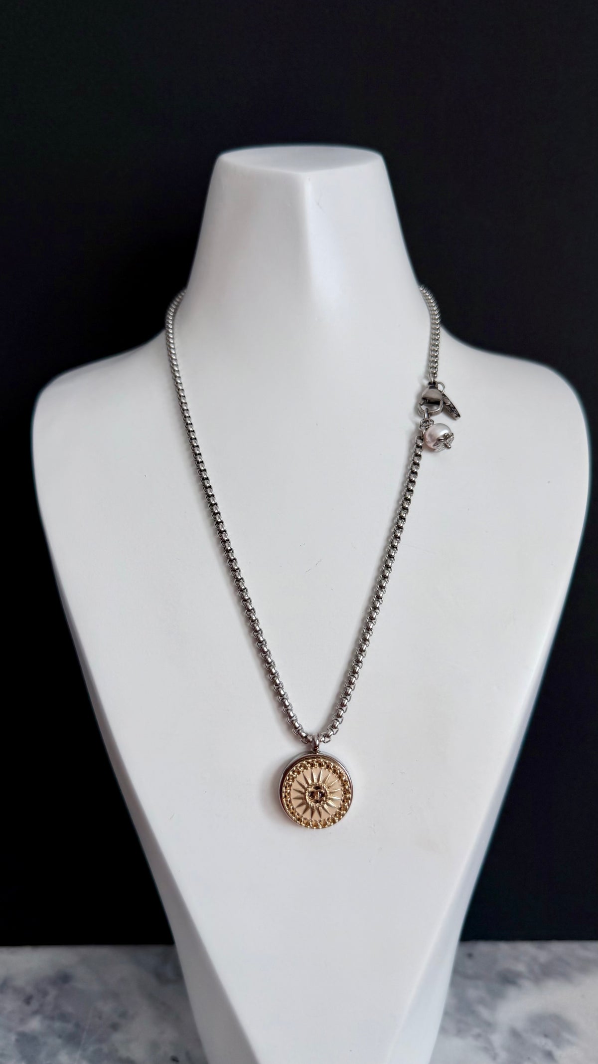 💖 Small Mixed metal Authentic silver chain button necklace