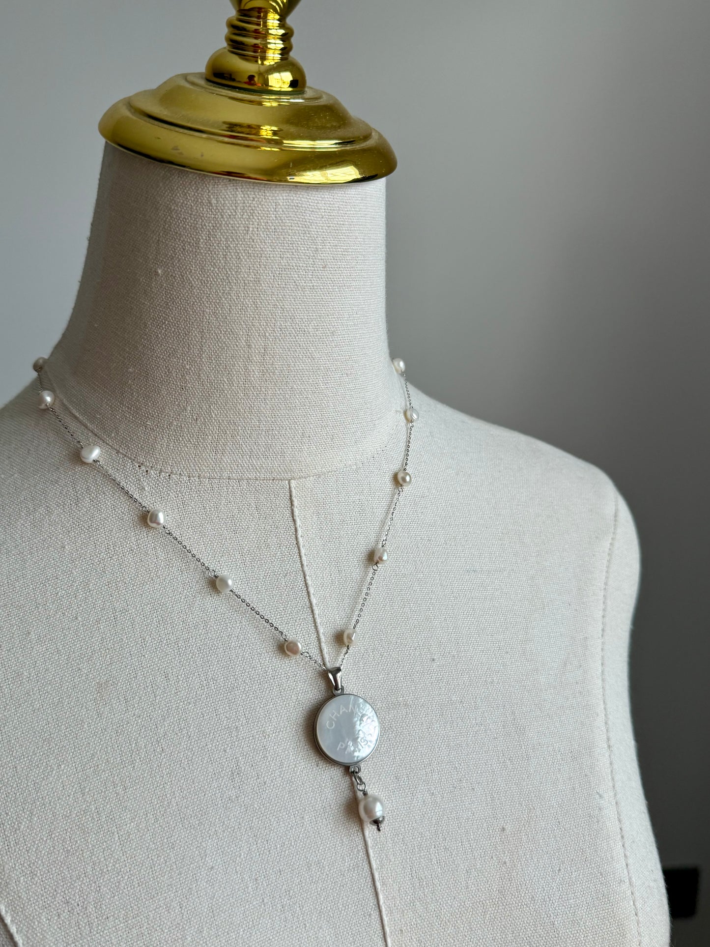 🤍 One of a kind delicate Authentic Reworked button necklace