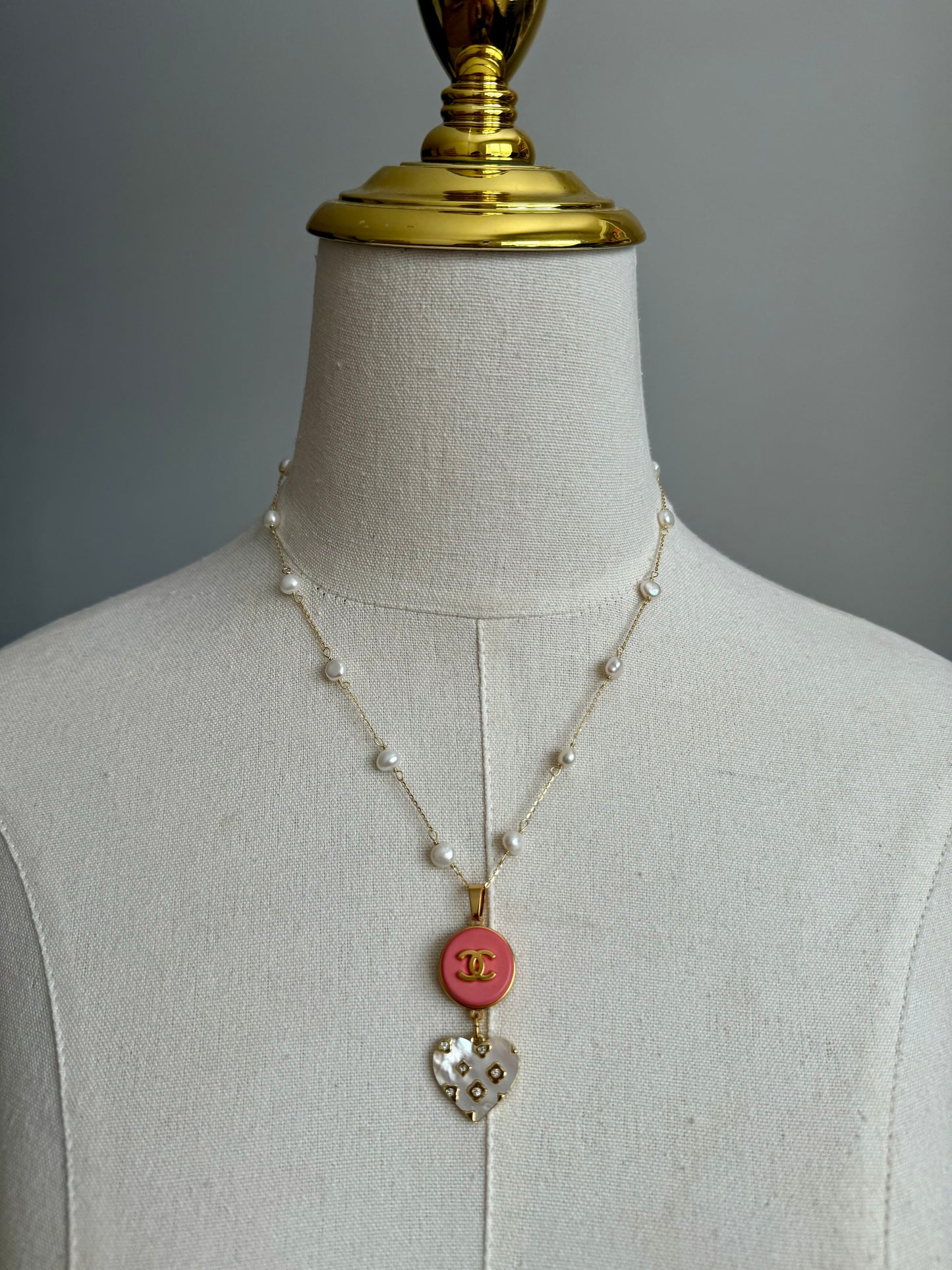 🌸 One of a kind delicate Authentic Reworked button necklace - 1 out of 2 smaller size
