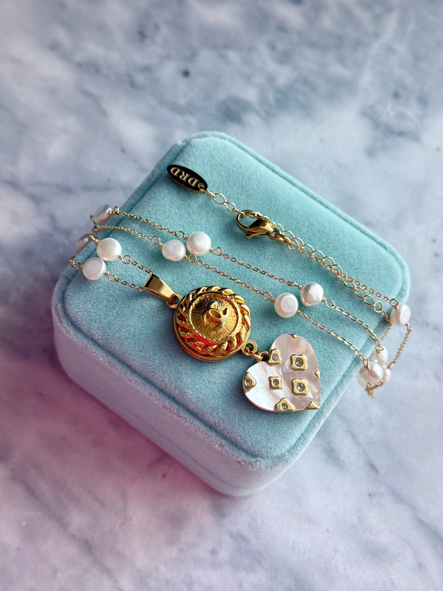 🤍 One of a kind delicate Authentic Reworked button necklace