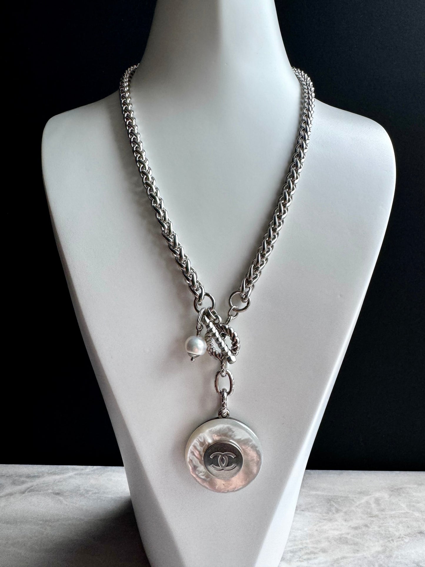 🤍 MOTHER OF PEARL One of a kind Authentic Reworked button necklace
