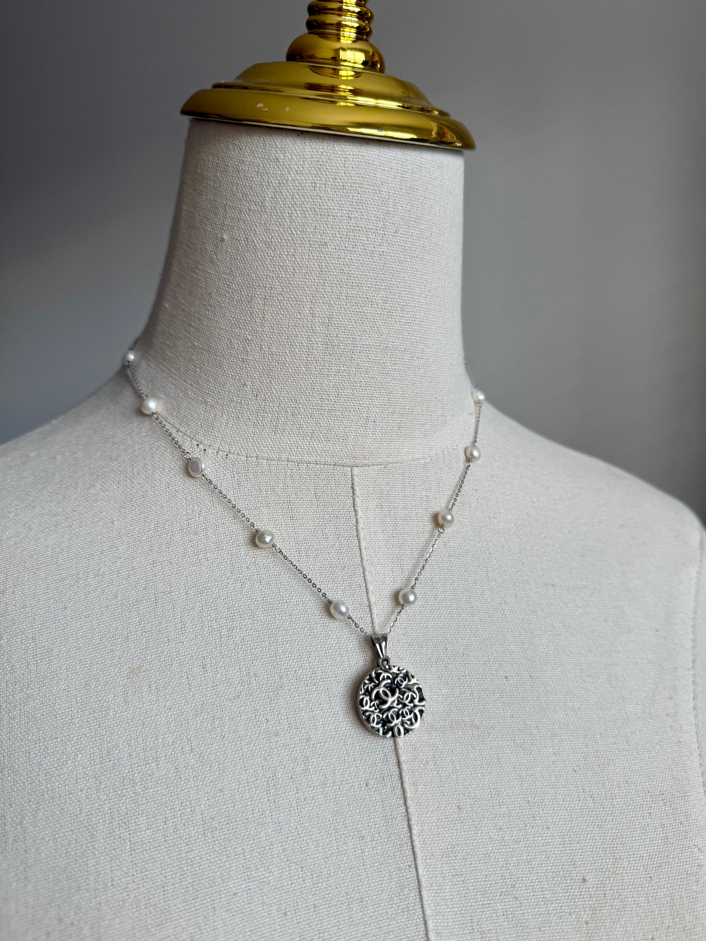 🤍 One of a kind Authentic Reworked button pearl necklace