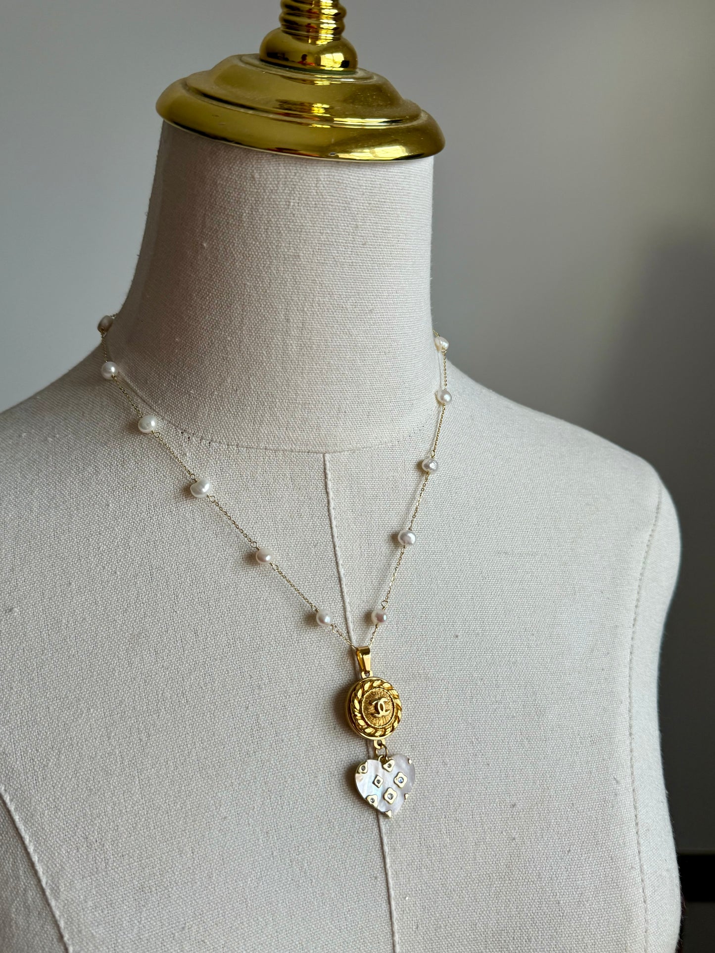 🤍 One of a kind delicate Authentic Reworked button necklace