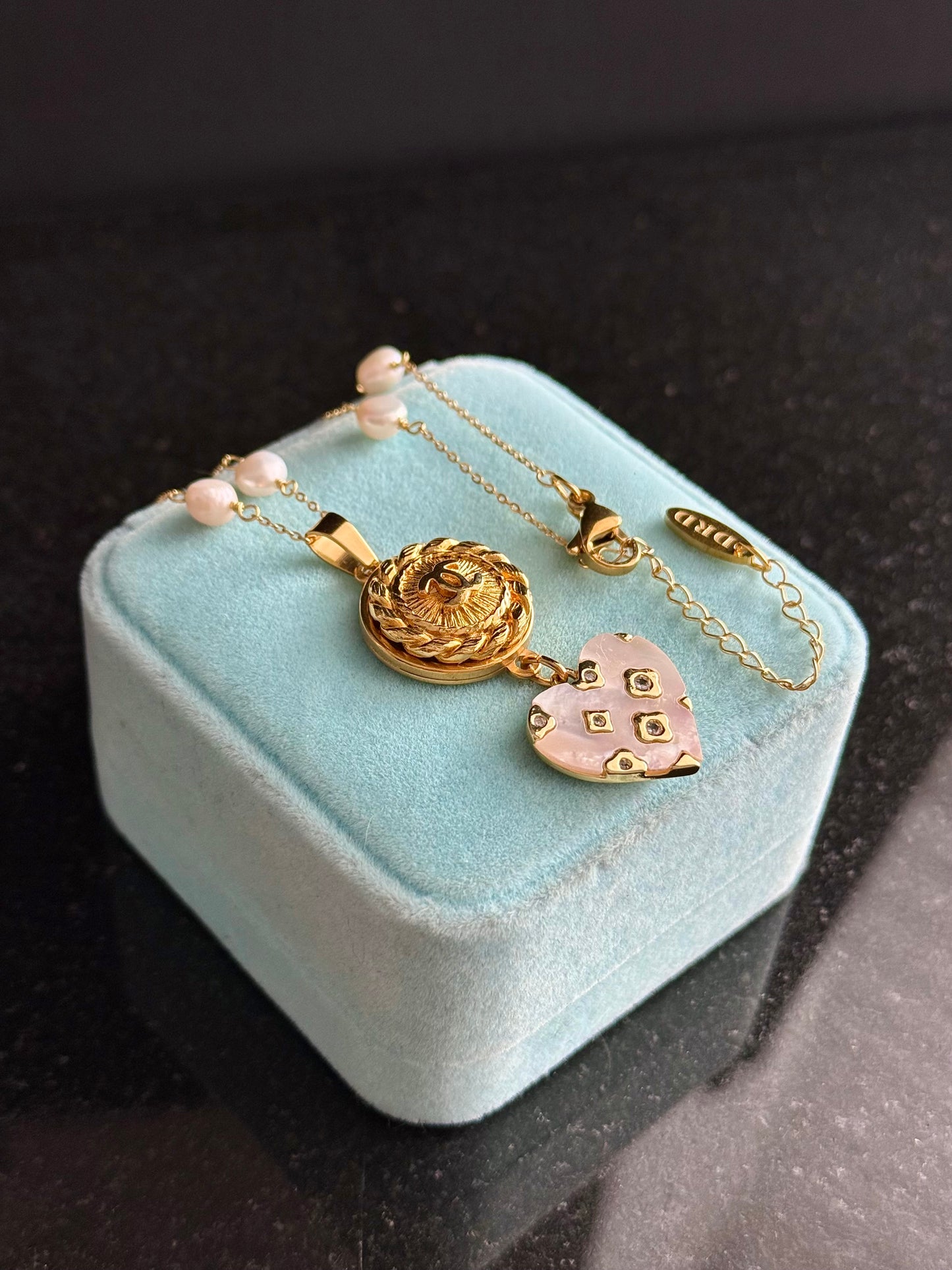 🤍 One of a kind delicate Authentic Reworked button necklace