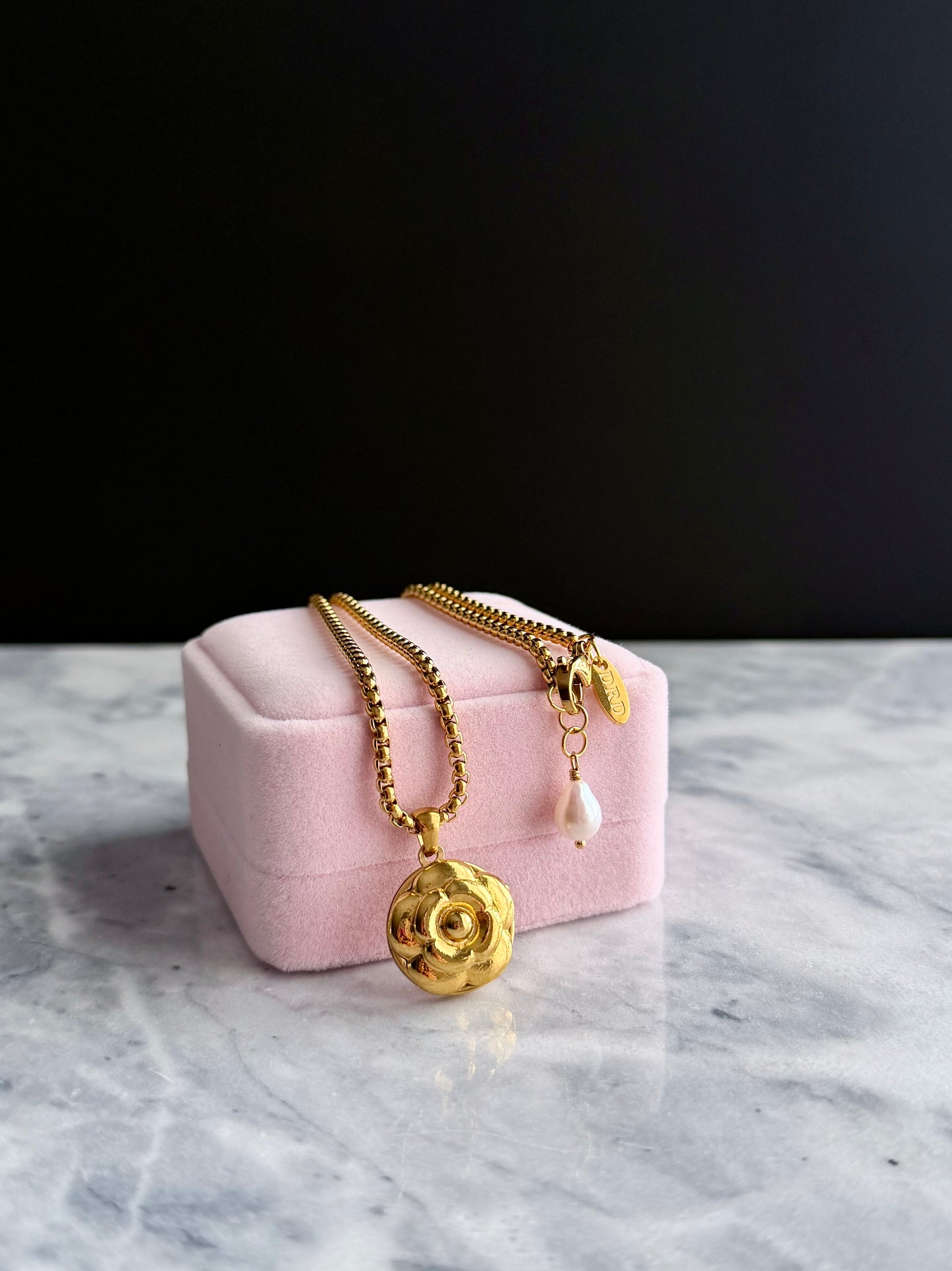 🌼 CAMELLIA 🌼 Extremely rare Vintage Authentic reworked Gold button Necklace - ONE OF A KIND