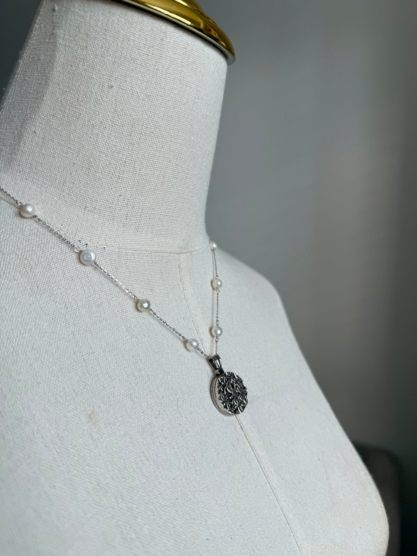 🤍 One of a kind Authentic Reworked button pearl necklace