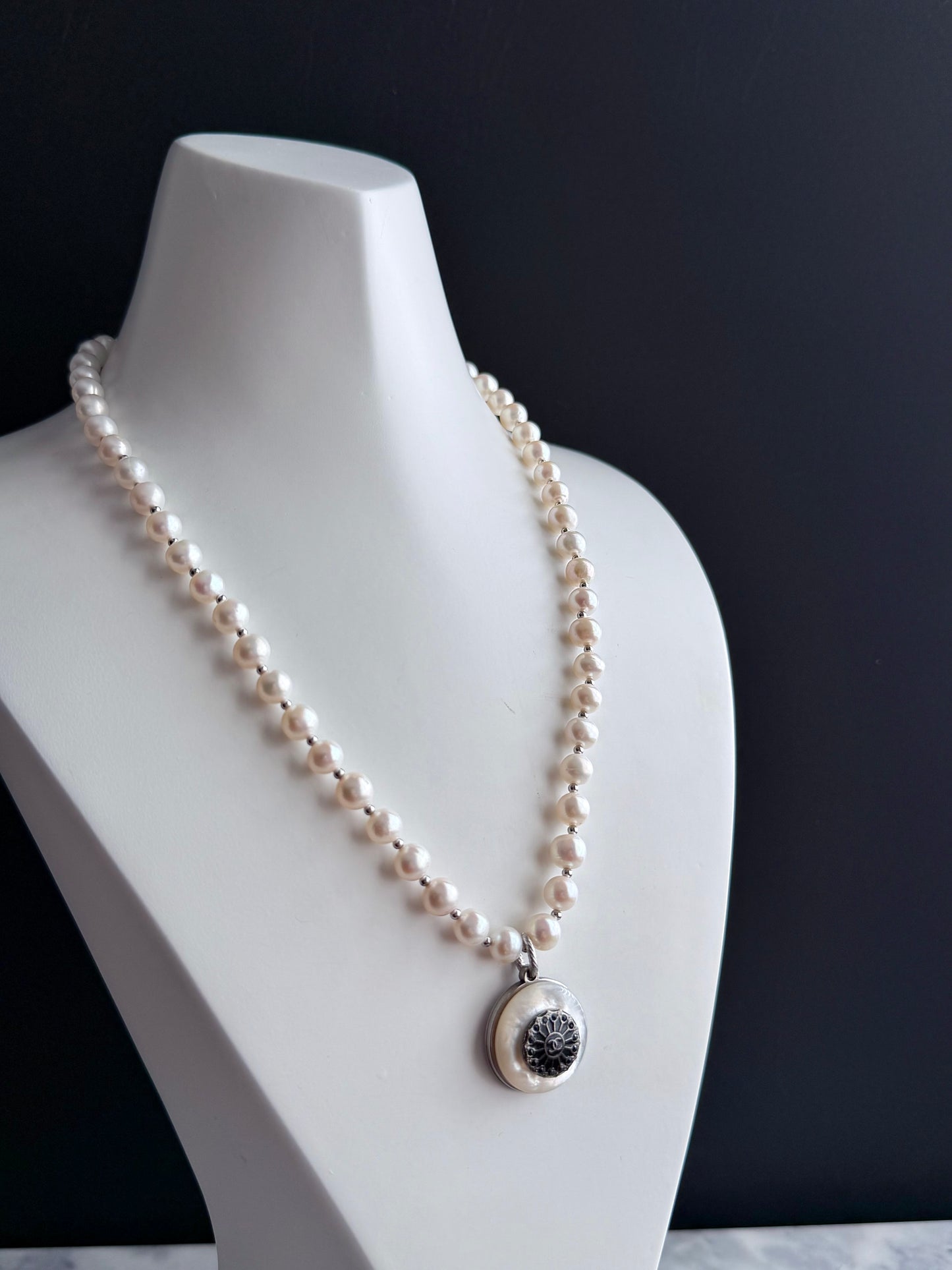 🤍 ONE OF A KIND - Authentic Button genuine pearl Necklace
