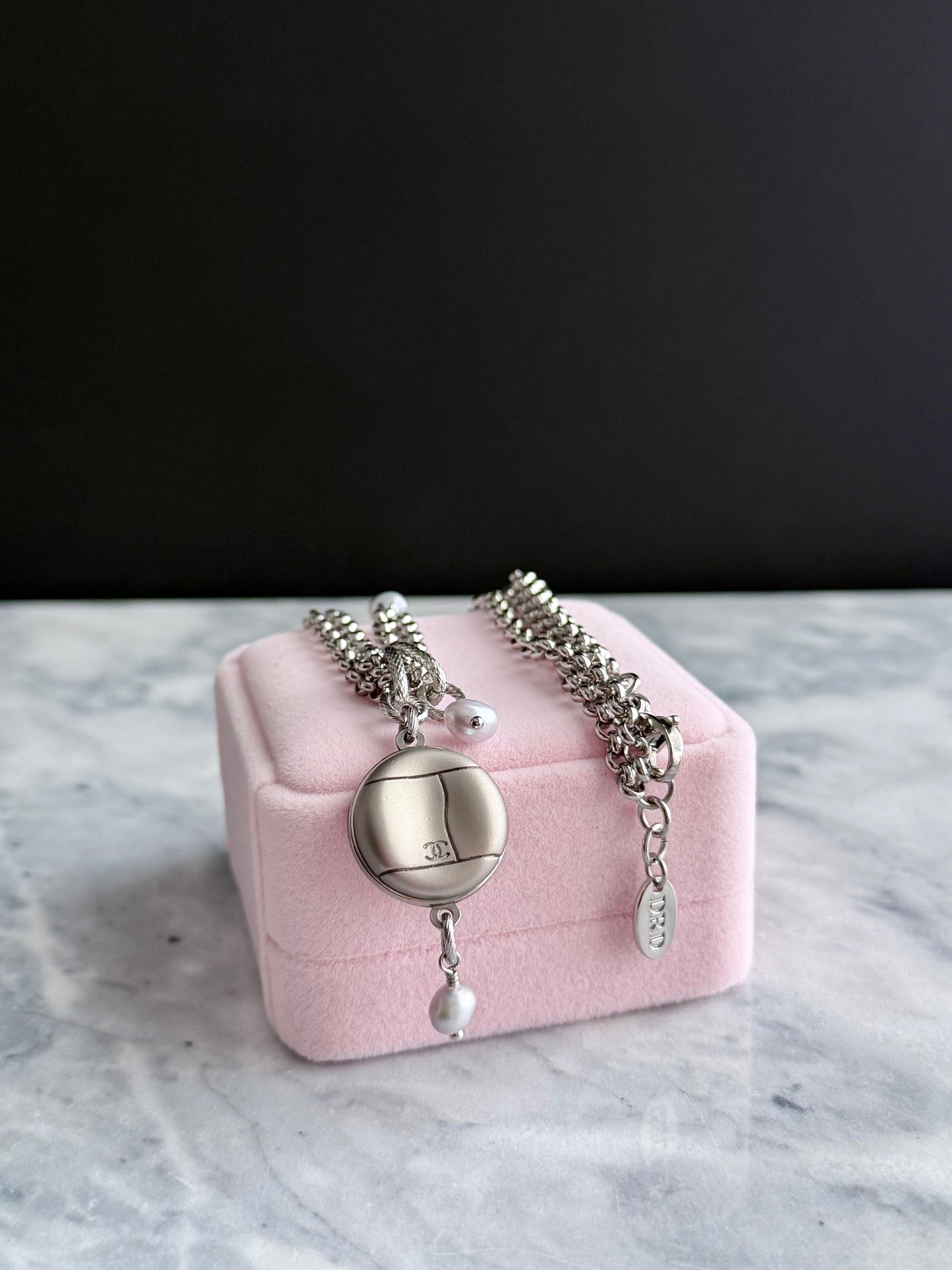 ✨ Extremely rare Authentic Reworked silver Button Necklace