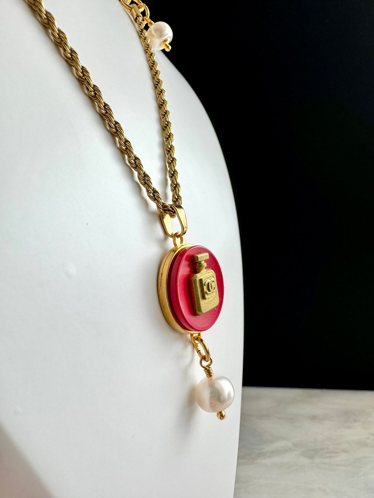 ❤️ EXTREMELY RARE reworked red button necklace
