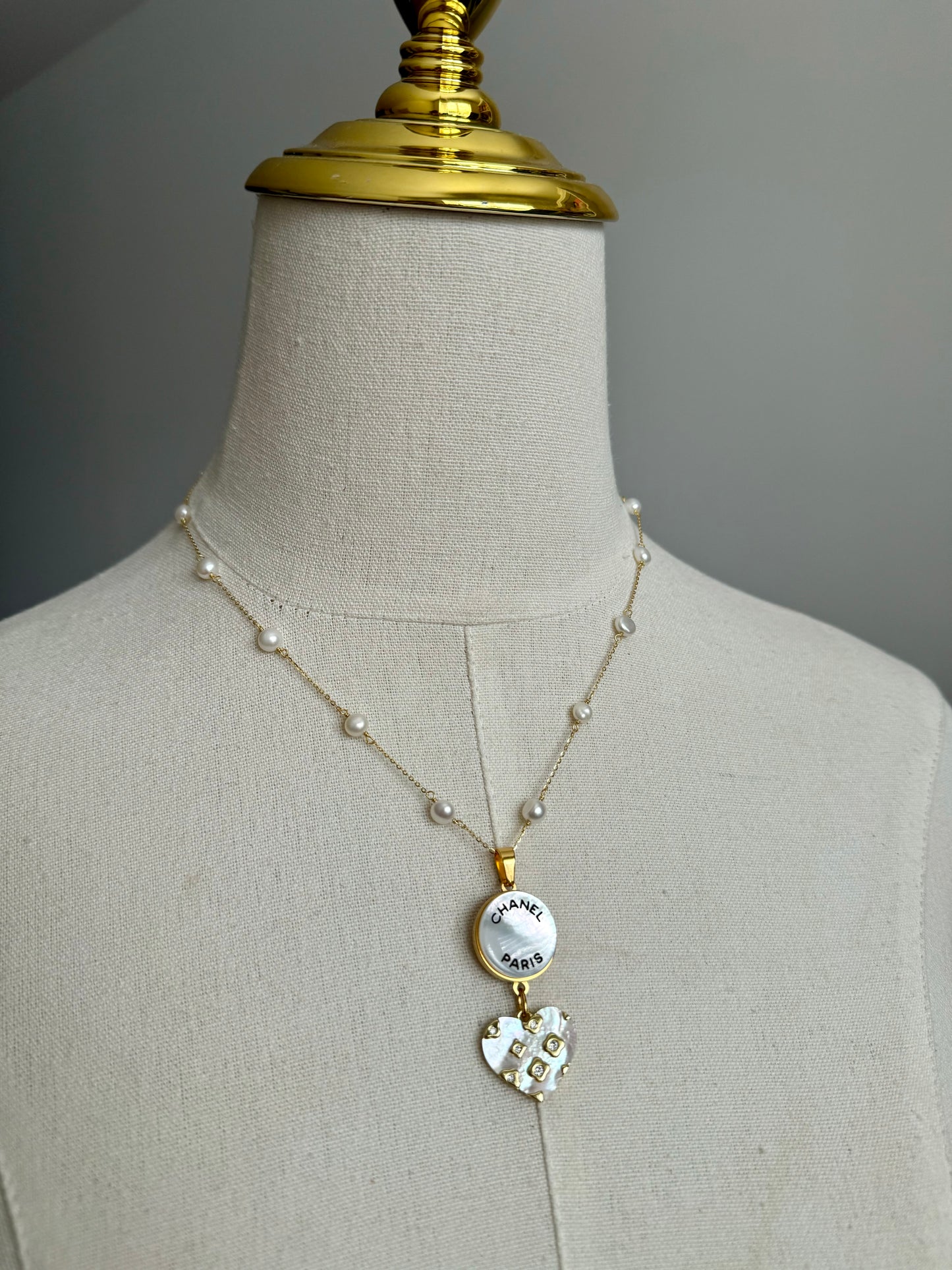 🤍 One of a kind delicate Authentic Reworked button necklace