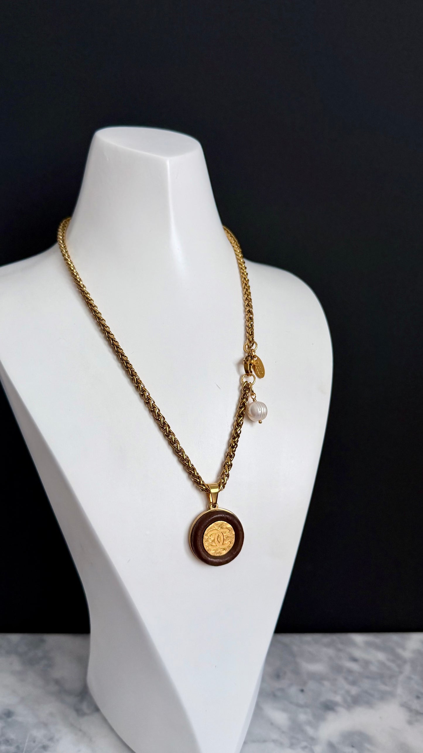 🤎 HUGE EXTREMELY RARE reworked button necklace