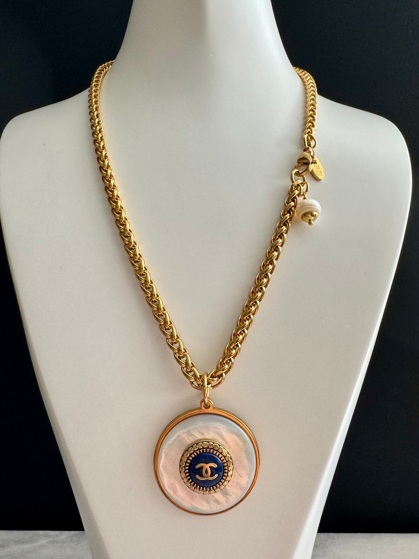 💙 MOTHER OF PEARL One of a kind pearl and Authentic Reworked button necklace