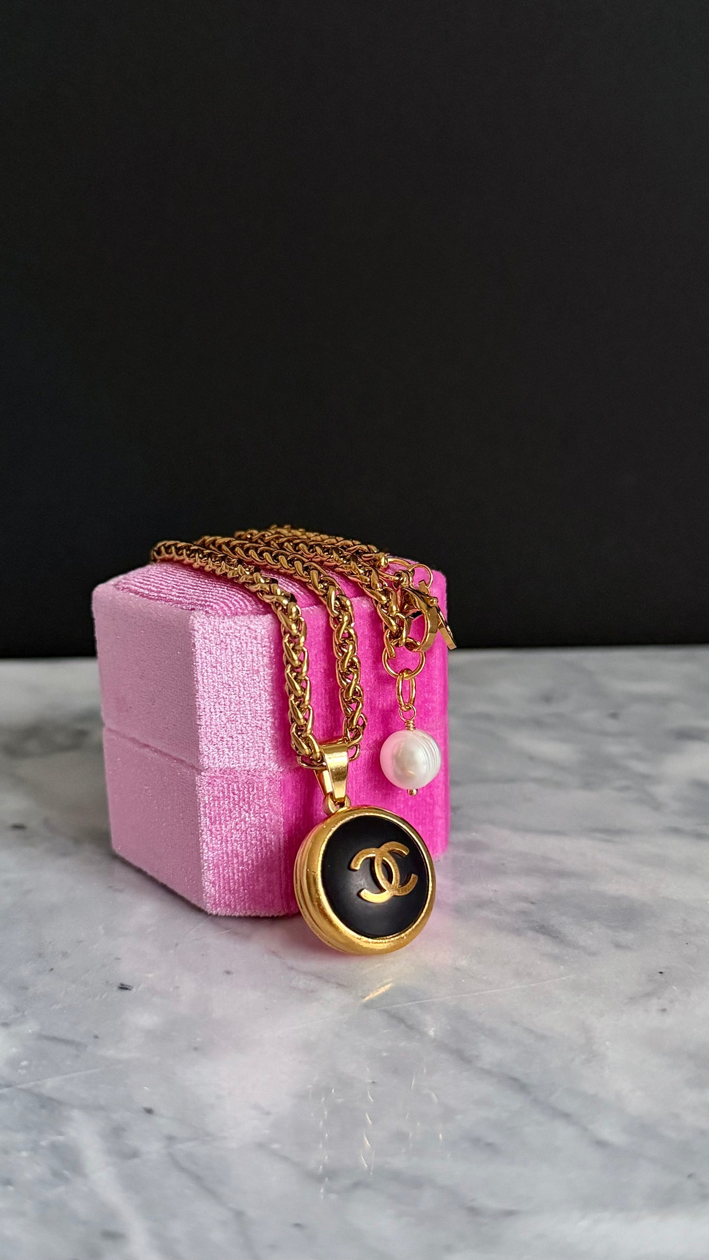 🖤 LARGE EXTREMELY RARE reworked button necklace