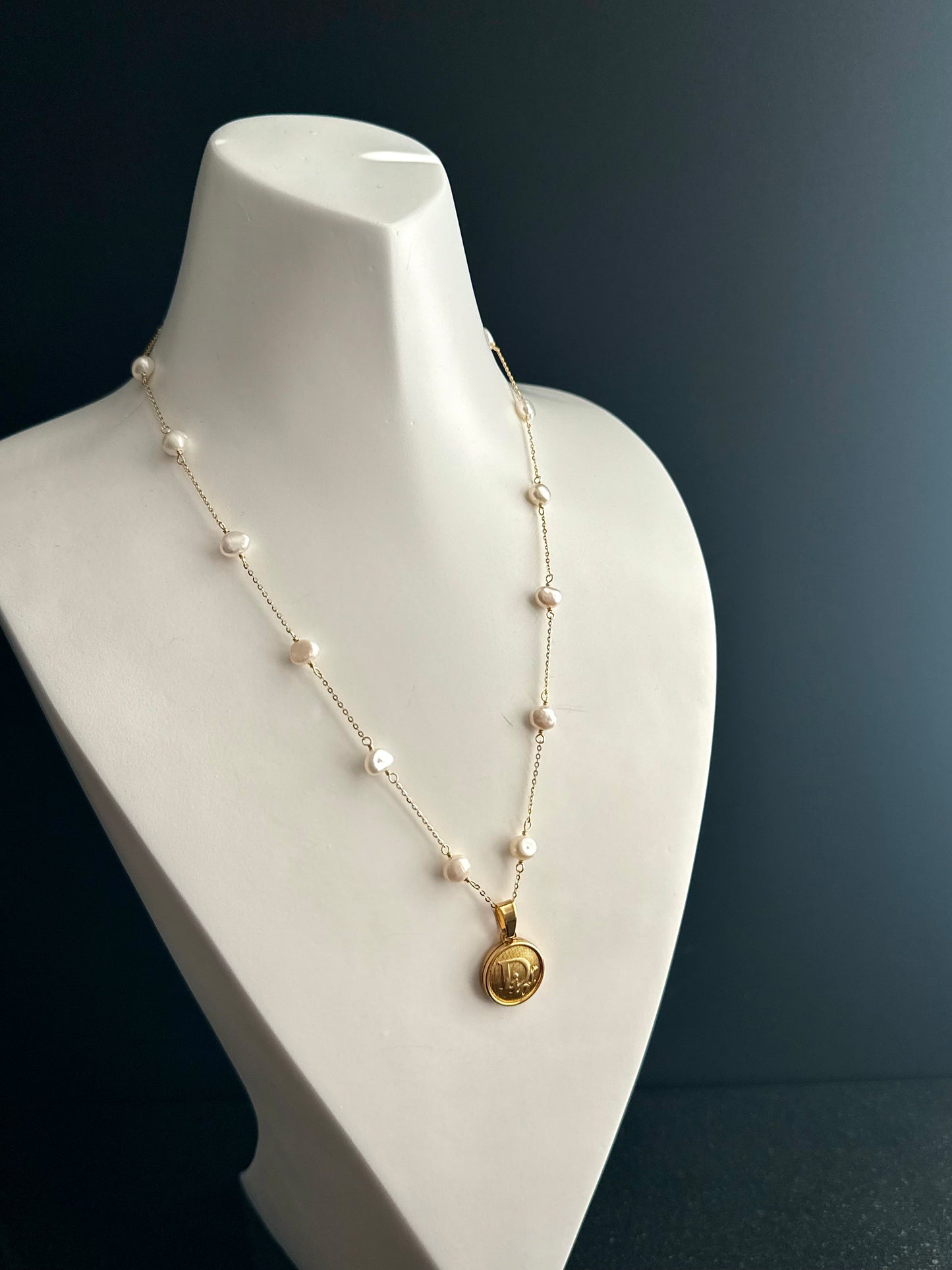 ✨ SMALL DELICATE PENDANT One of a kind delicate Authentic Reworked Vintage button necklace