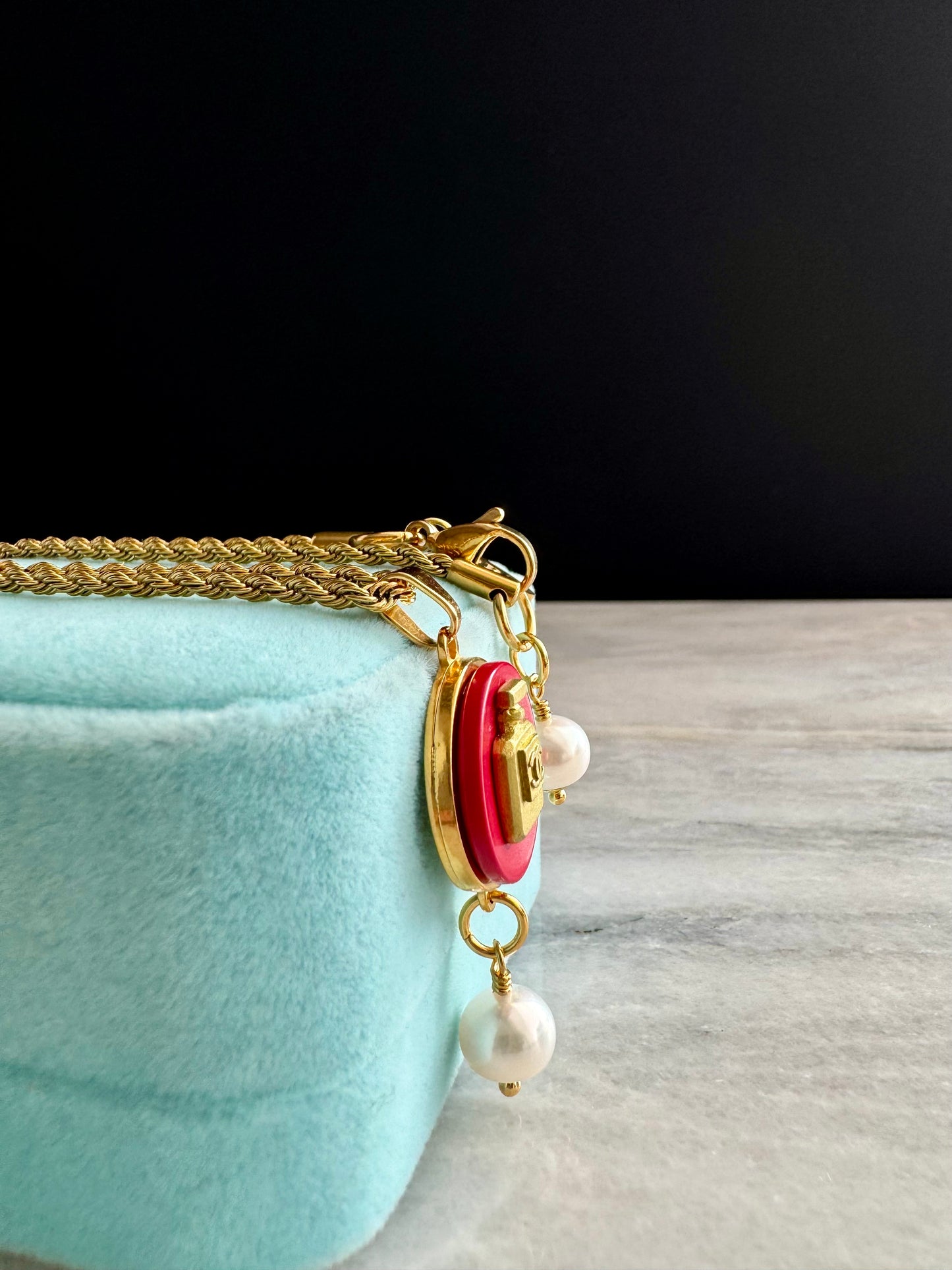 ❤️ EXTREMELY RARE reworked red button necklace