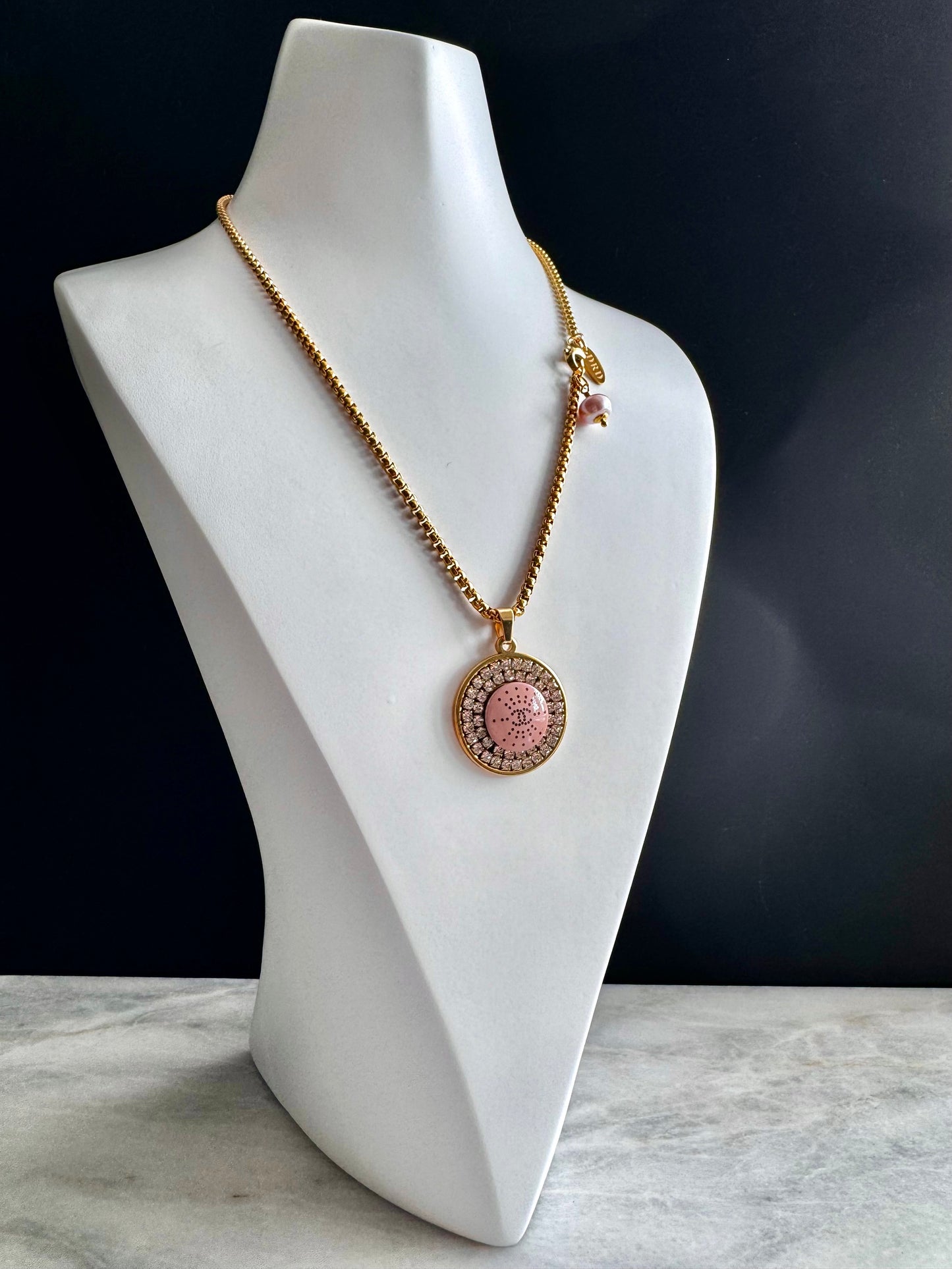 ✨SUPER RARE Large Vintage Authentic reworked Gold button Necklace