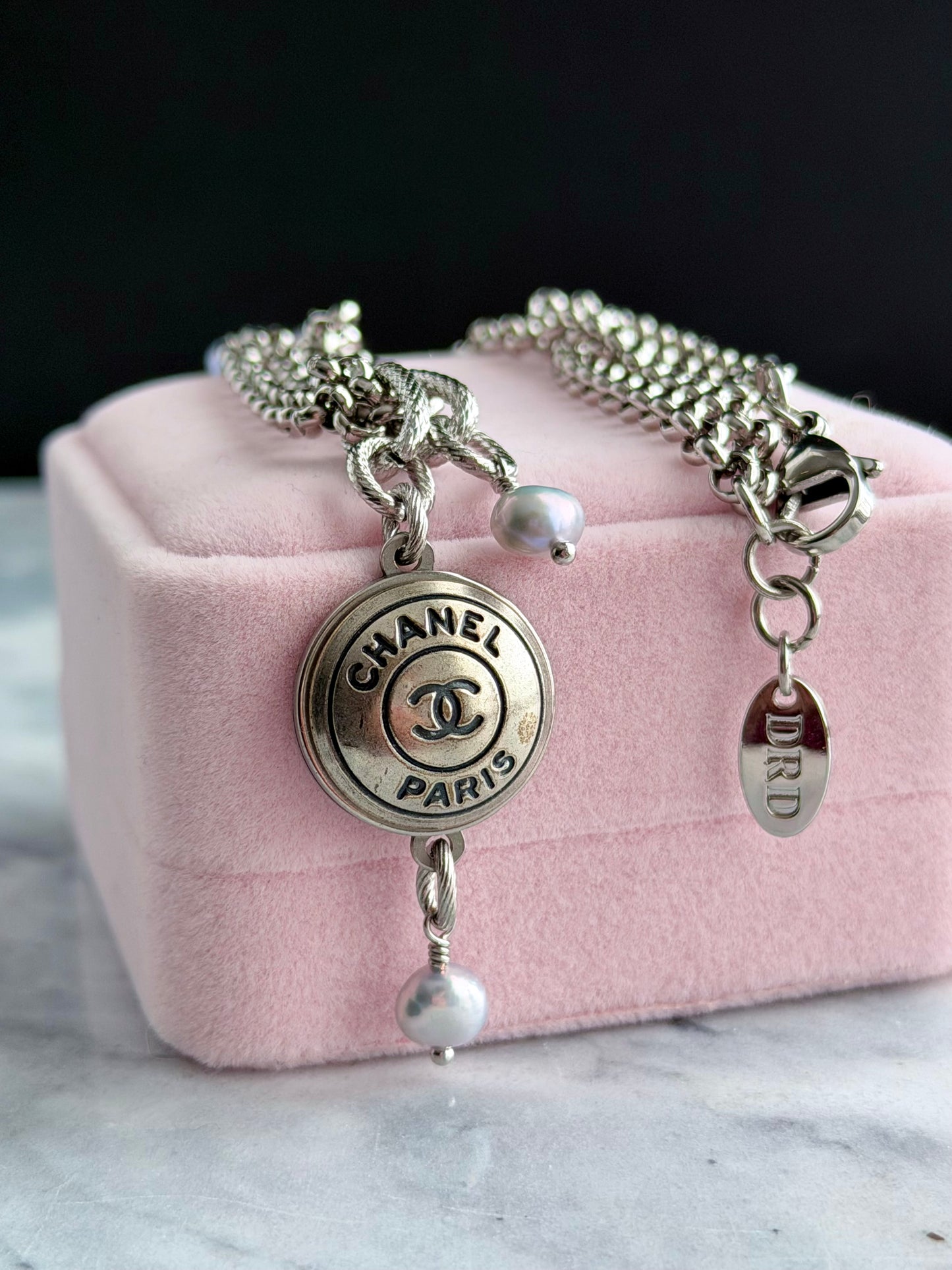 ✨ Extremely rare Authentic Reworked silver Button Necklace