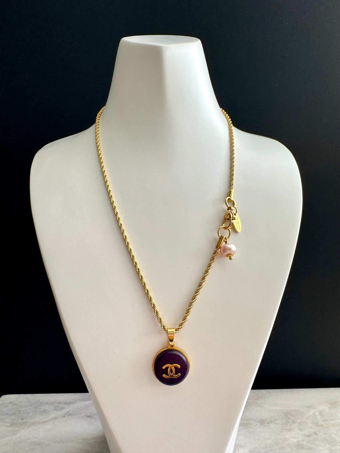 🍆 EXTREMELY RARE reworked button necklace