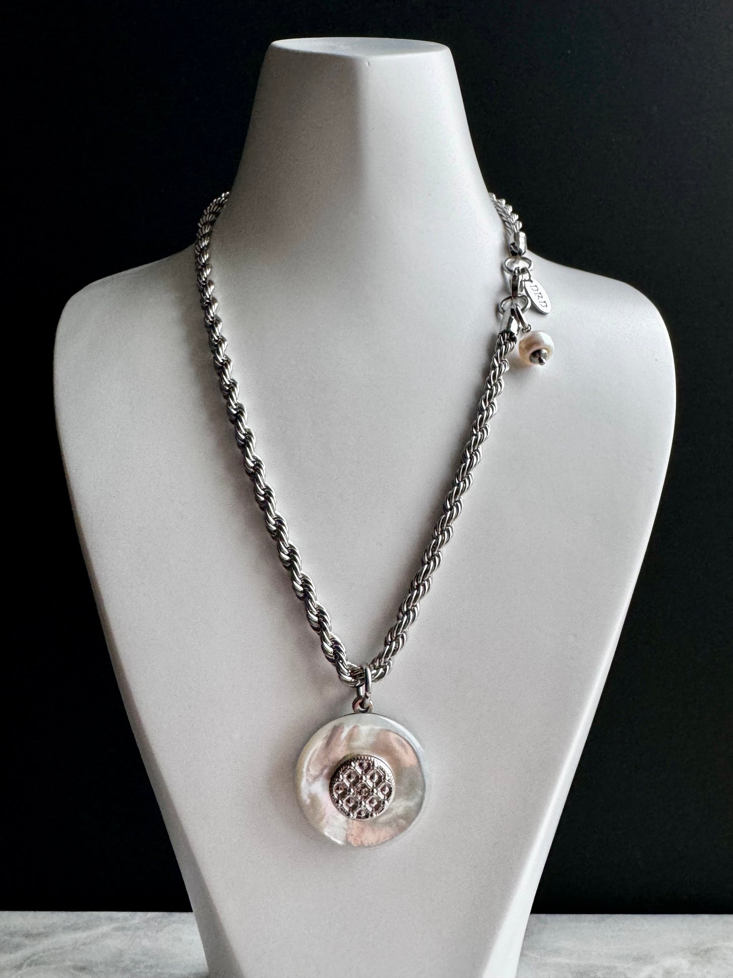 🤍 MOTHER OF PEARL One of a kind Authentic Reworked button necklace