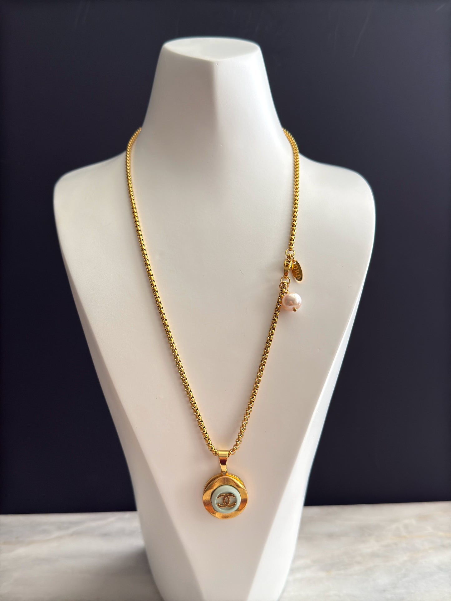 🩵 EXTREMELY RARE reworked button necklace