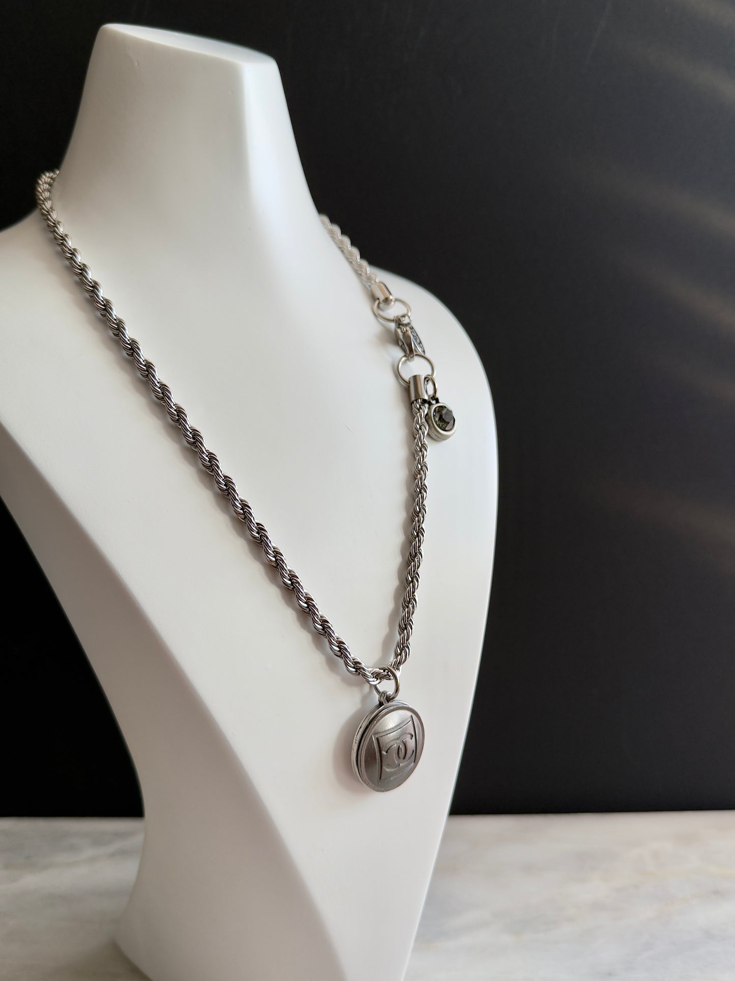 🖤 Authentic Reworked silver Button Necklace