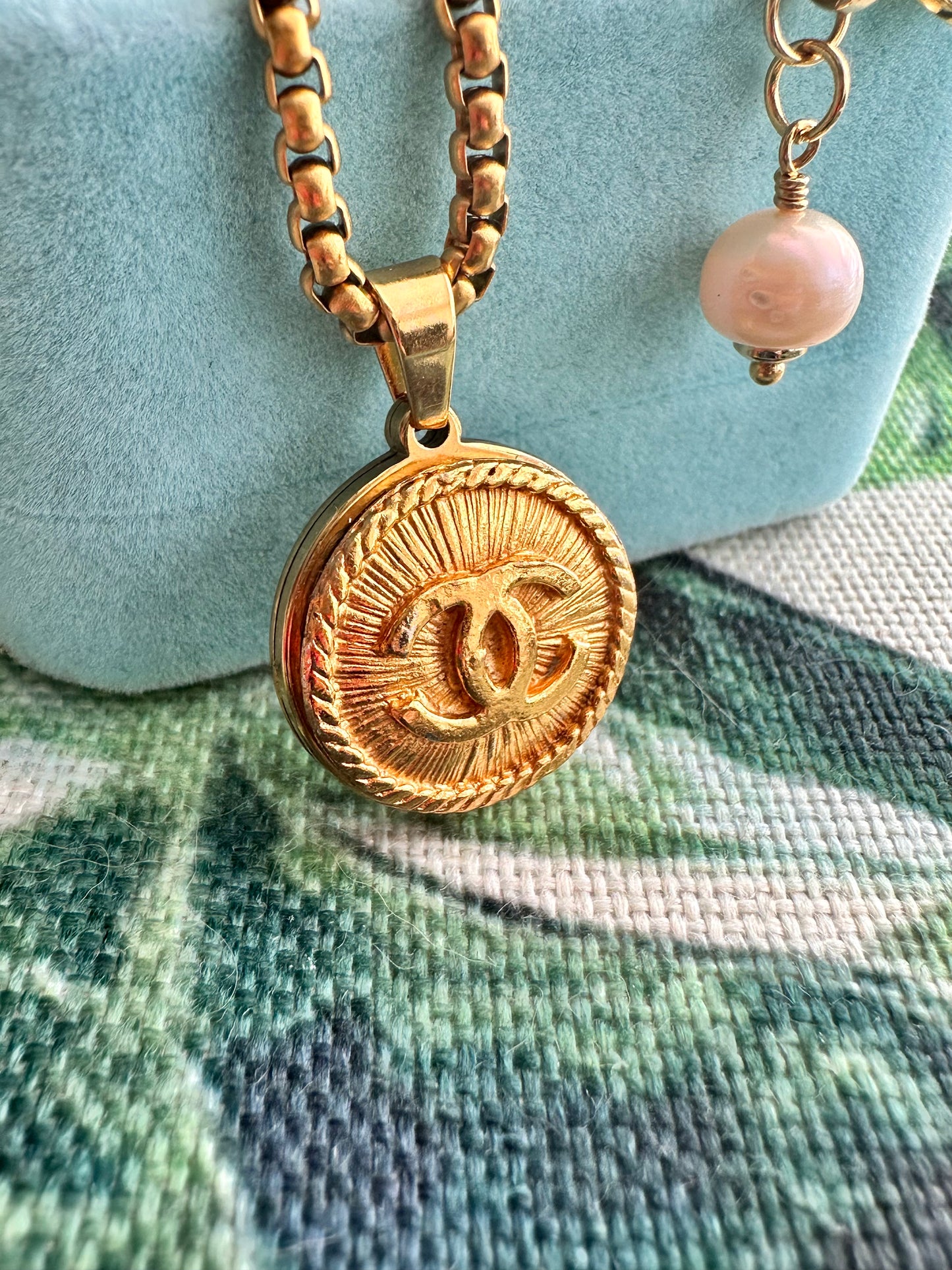 Extremely rare Vintage Authentic reworked Gold button Necklace