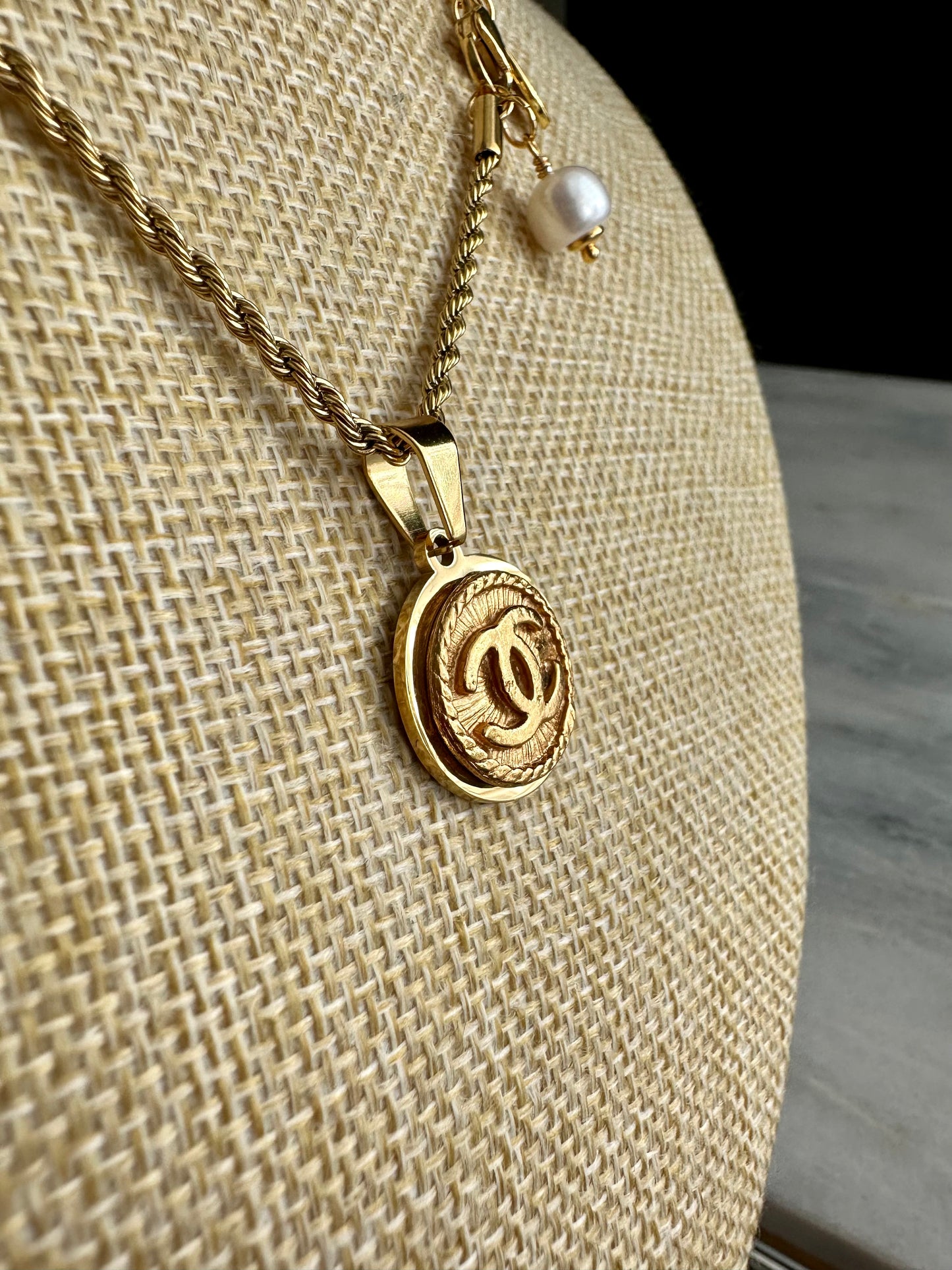 Extremely rare Vintage Authentic reworked Gold button Necklace