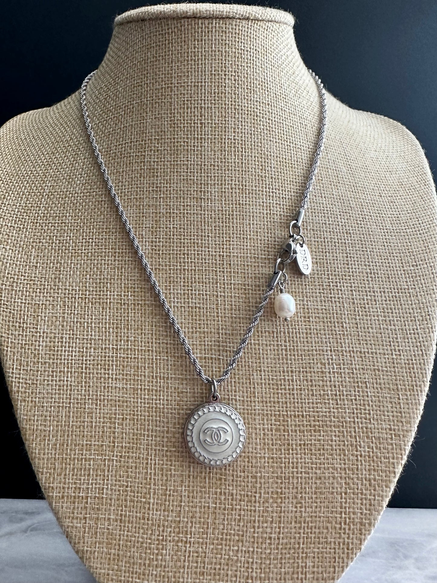 ⚪️ RARE One of a kind Authentic Reworked button necklace